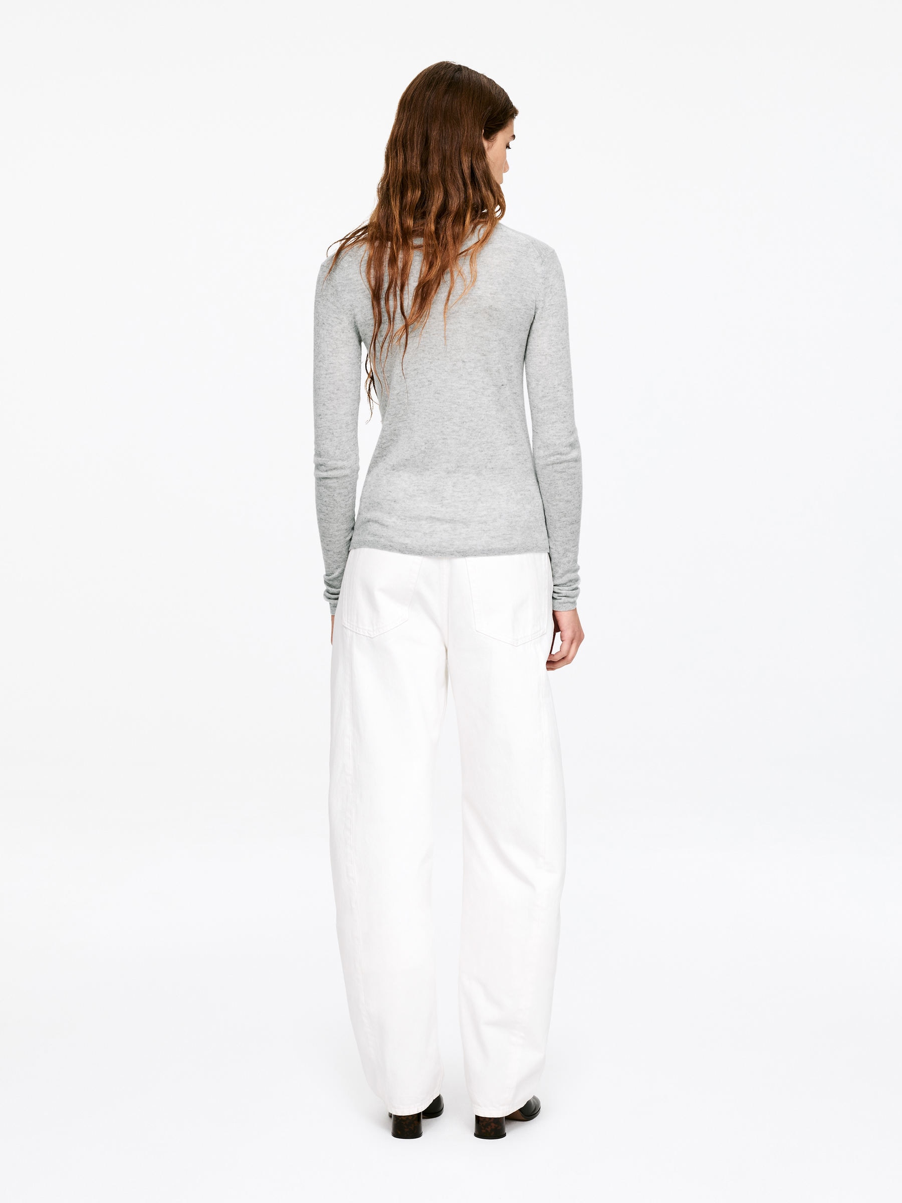 Pure Cashmere Jumper - Grey - Regular fit - Women - StillMedia/Lookbook - 5