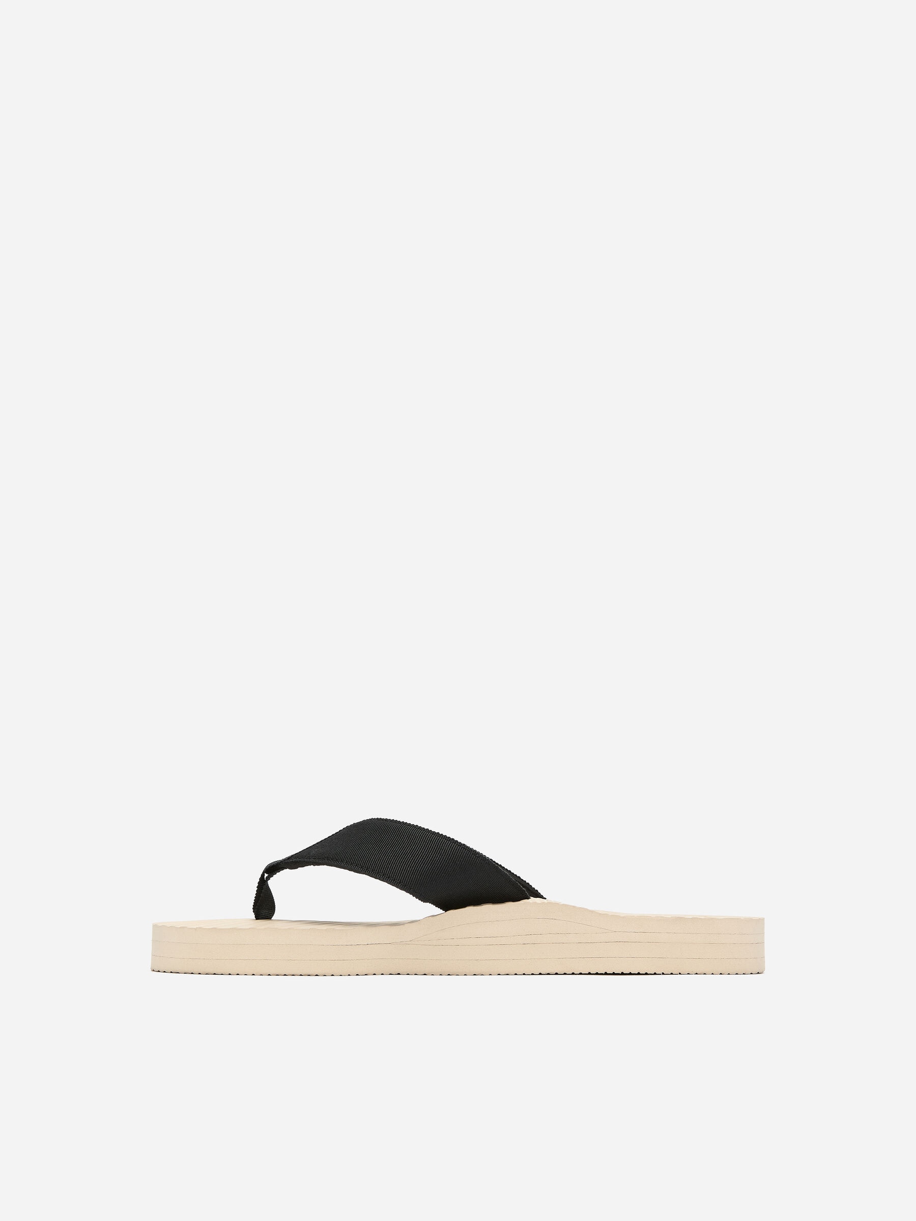 Sleepers Wide-Strap Flip Flops - Black/Dusty white - Women - StillMedia/DescriptiveStillLife - 5