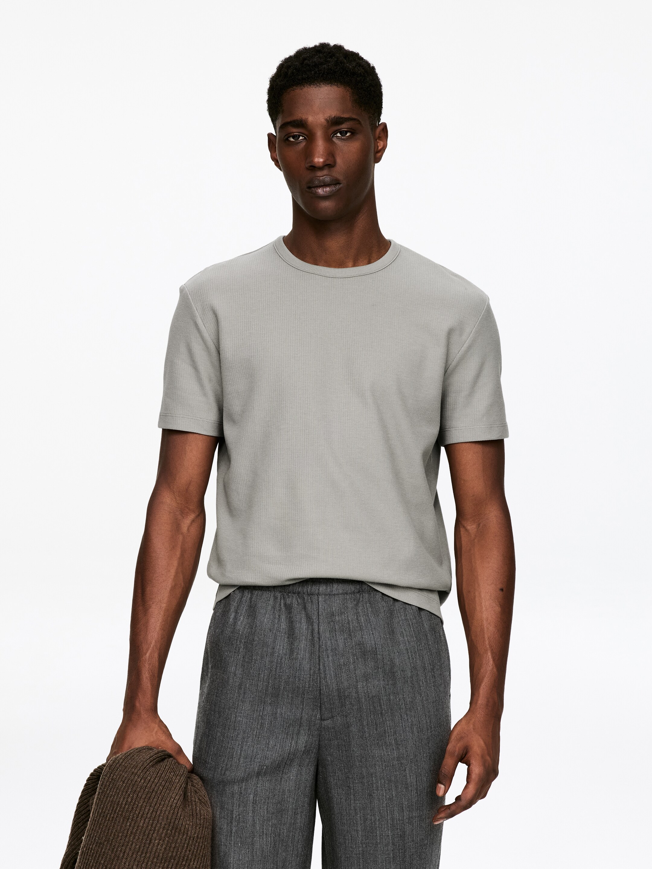 Agrandir l'image: T-shirt ajusté en coton - gris - HOMME | H&M CH 1
