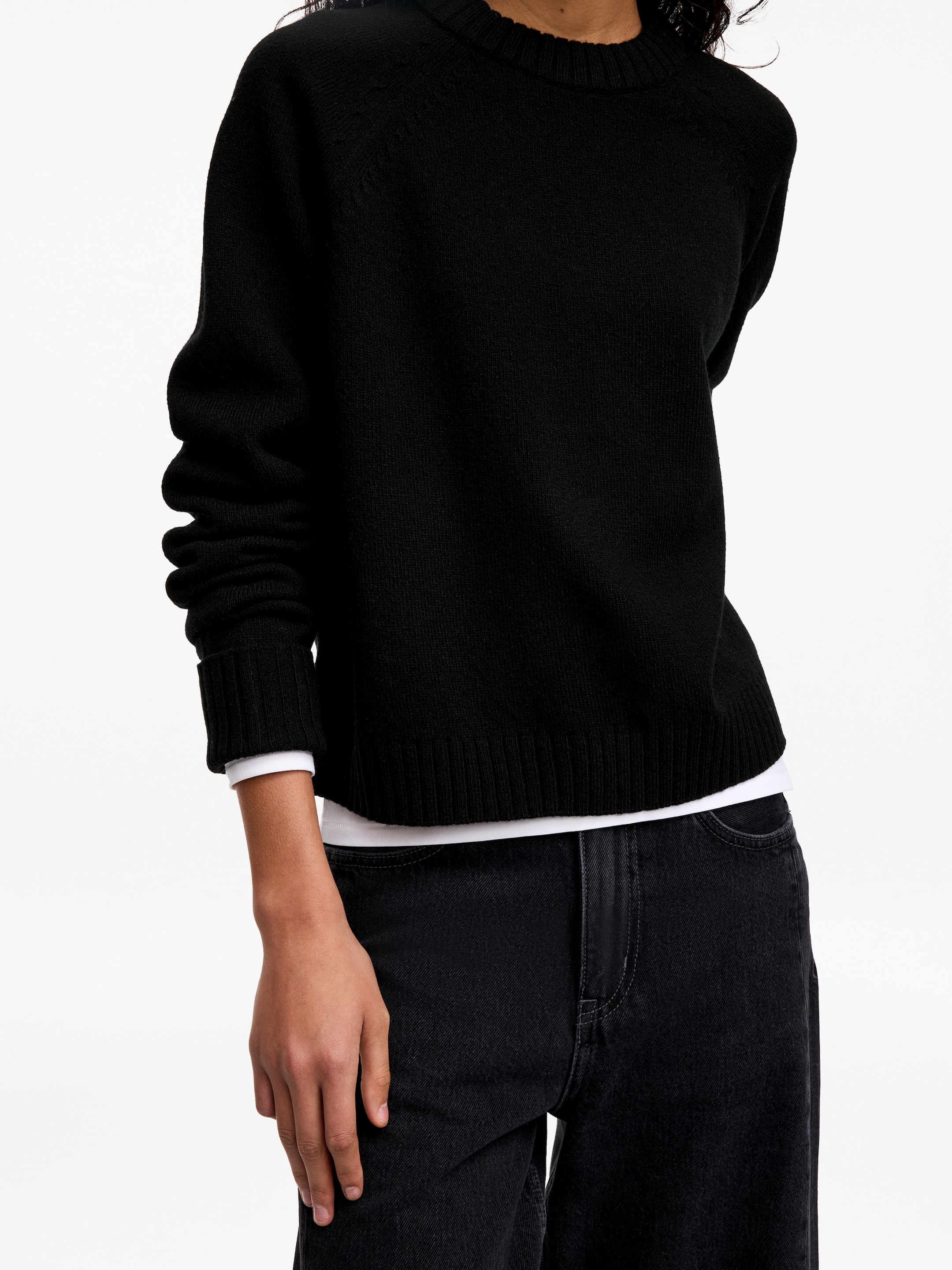 Folded Sleeve Wool Jumper - Black - Regular fit - women - StillMedia/Lookbook - 2