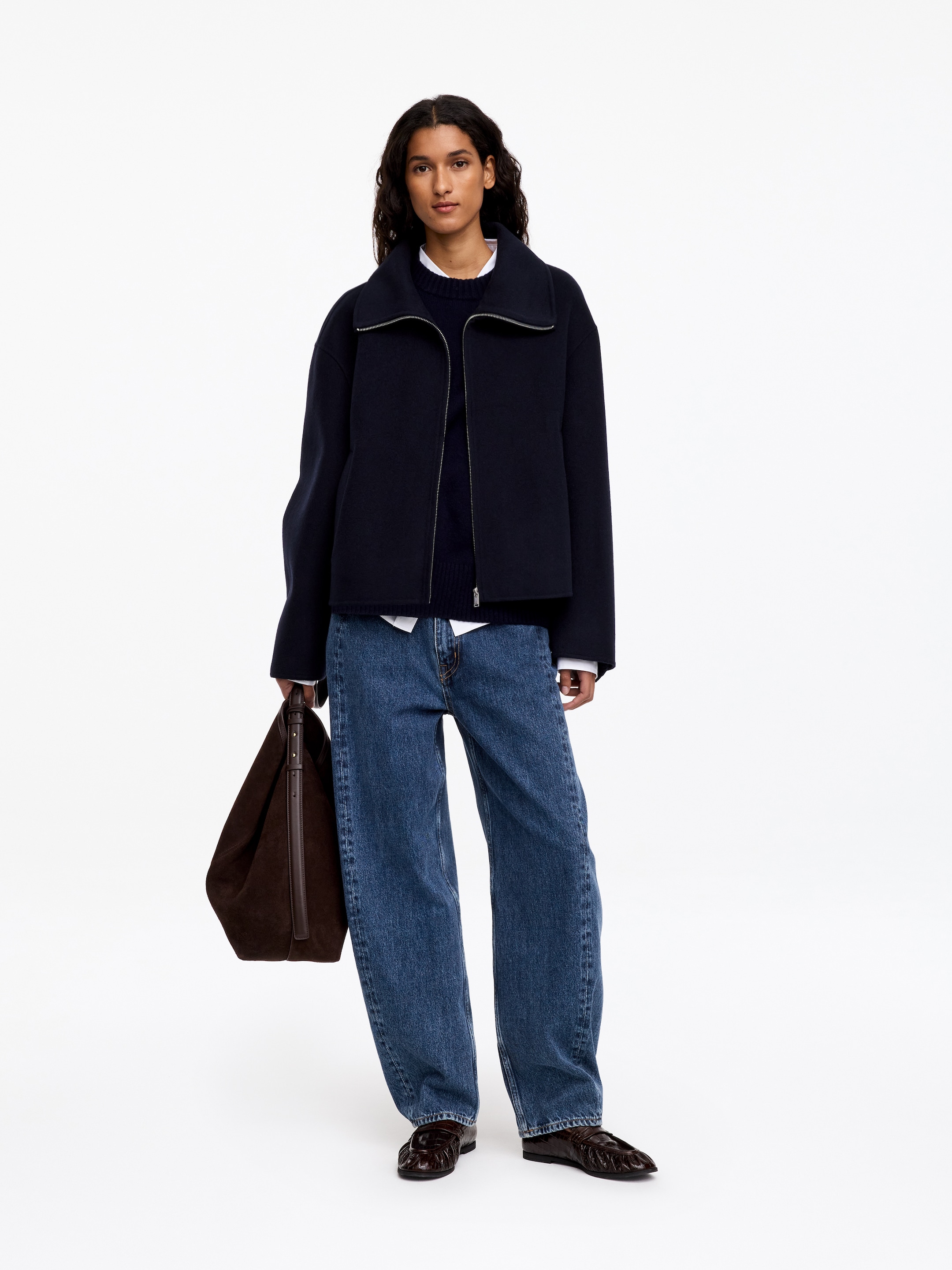BLOOM Barrel Jeans - Dark Blue - Relaxed fit - women - StillMedia/Lookbook - 5