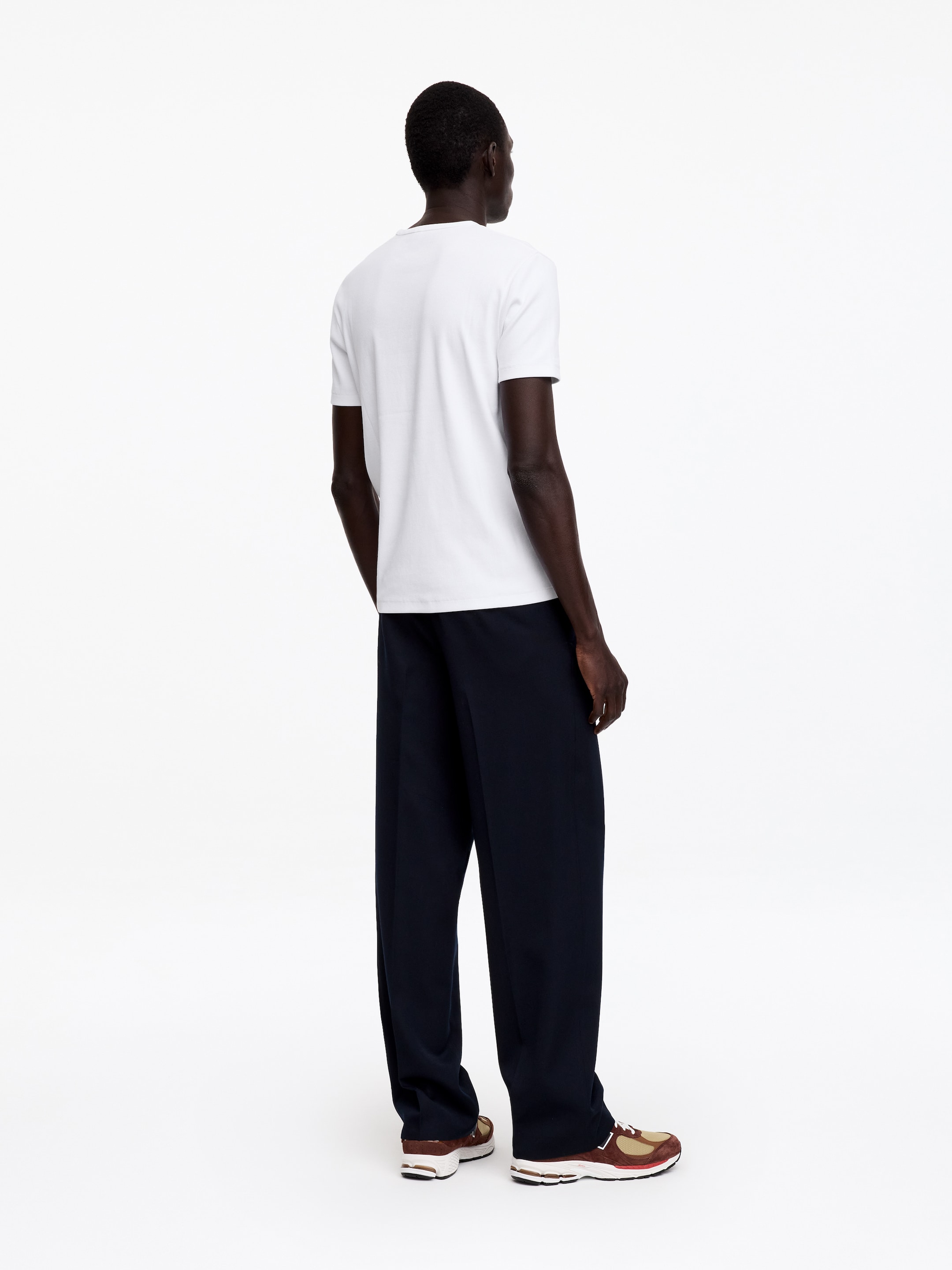 Fitted T-Shirt - White - Slim fit - men - StillMedia/Lookbook - 2