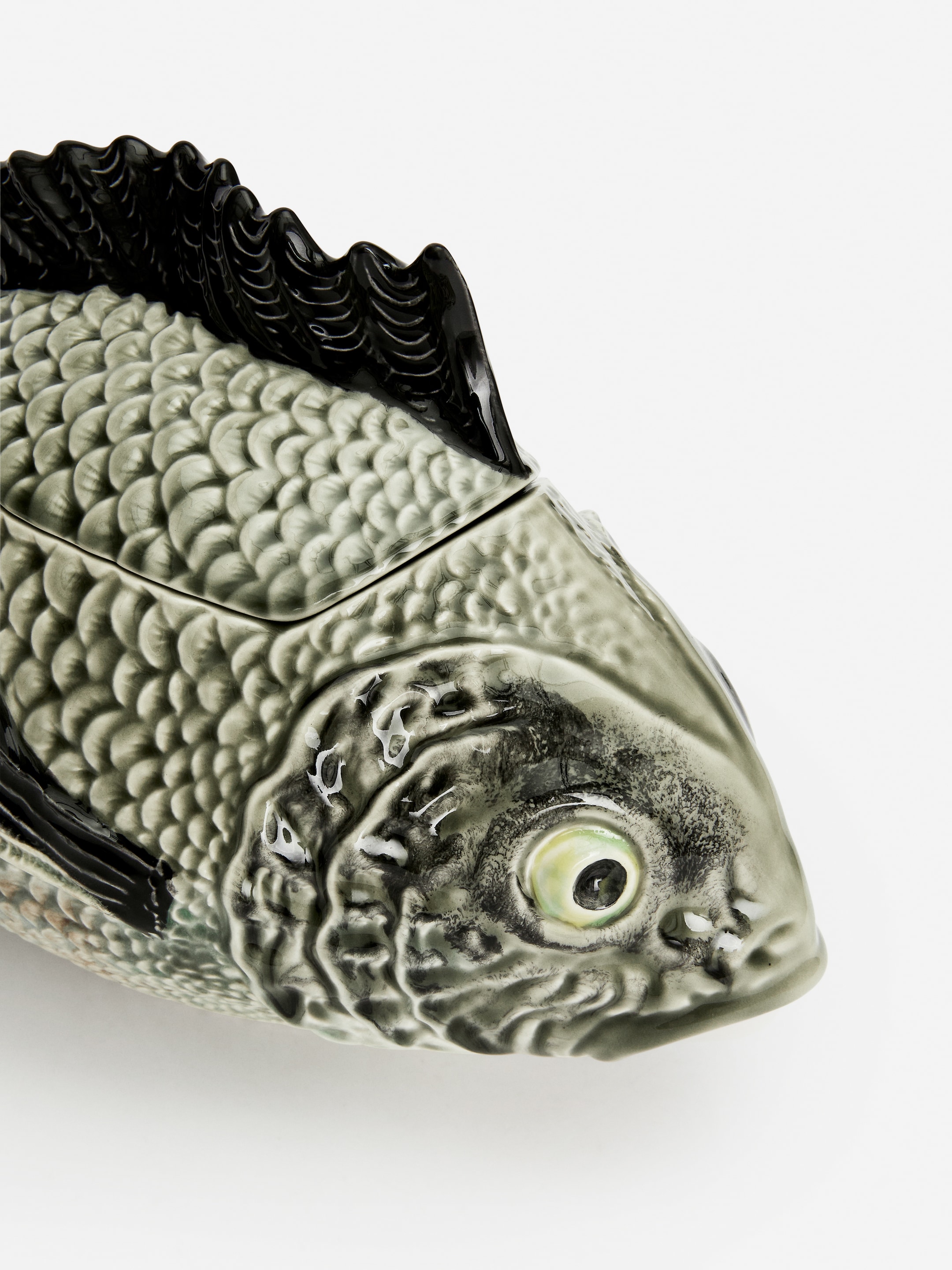 Bordallo Pinheiro fiskformad terrin - Grå - Homeware - StillMedia/DescriptiveDetail - 1
