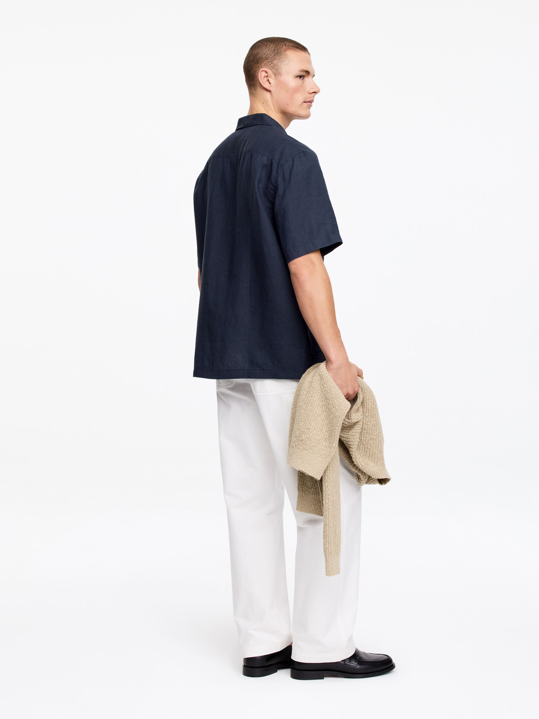 Relaxed Linen Resort Shirt - Dark Blue - Relaxed fit - Men - StillMedia/Lookbook - 5