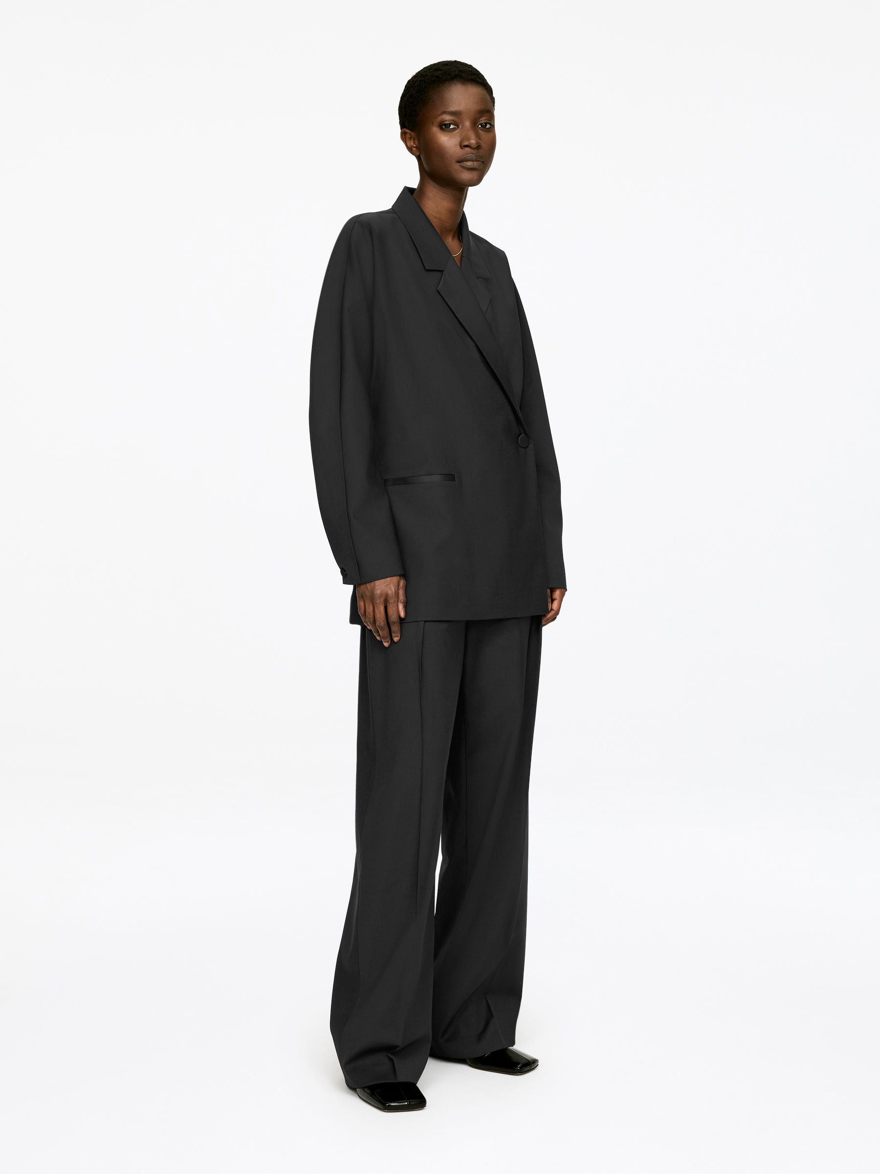 Tuxedo Blazer - Black - Relaxed fit - Women - StillMedia/Lookbook - 3