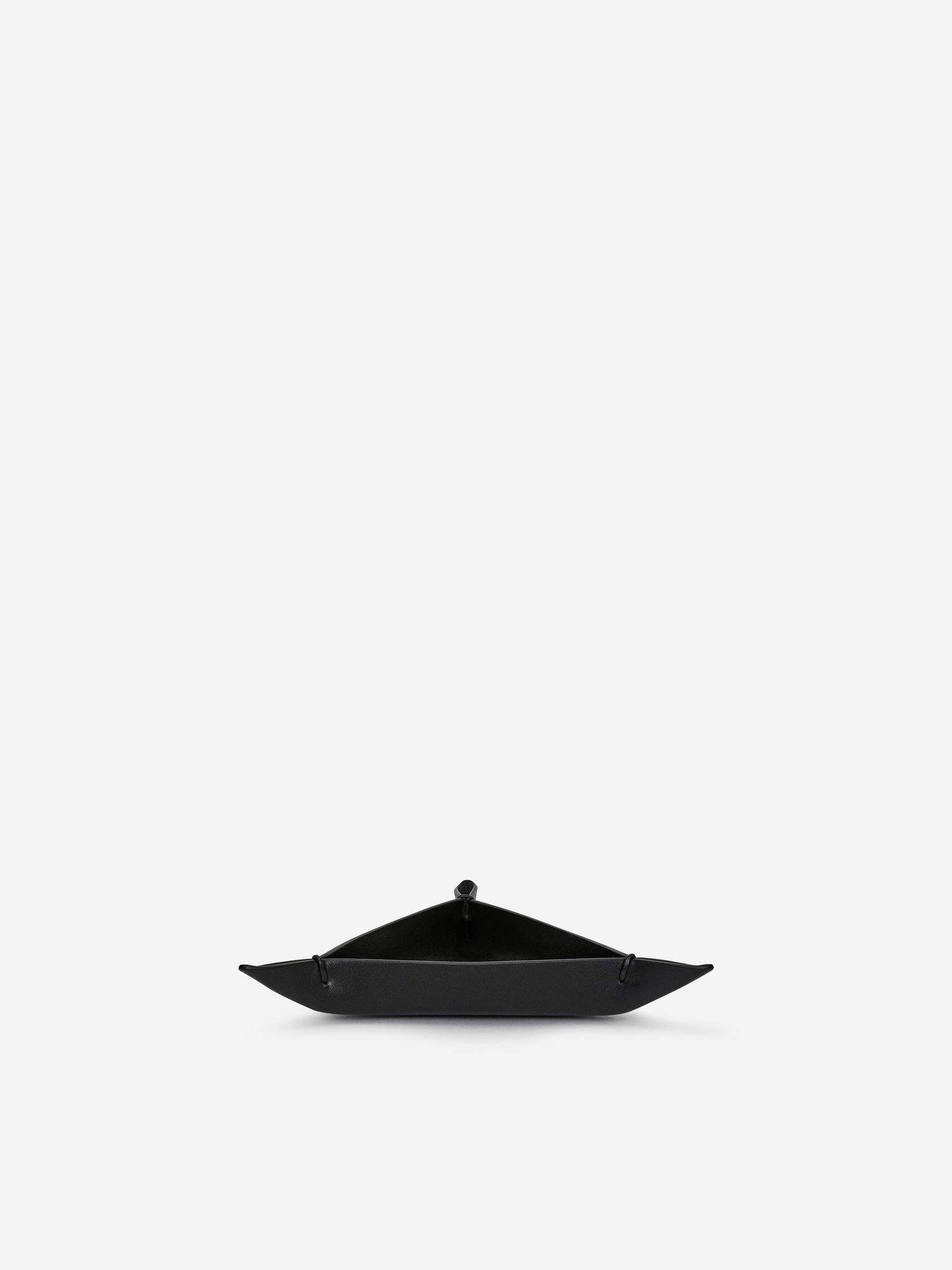 Leather Tray - Black - Homeware - StillMedia/DescriptiveStillLife - 1