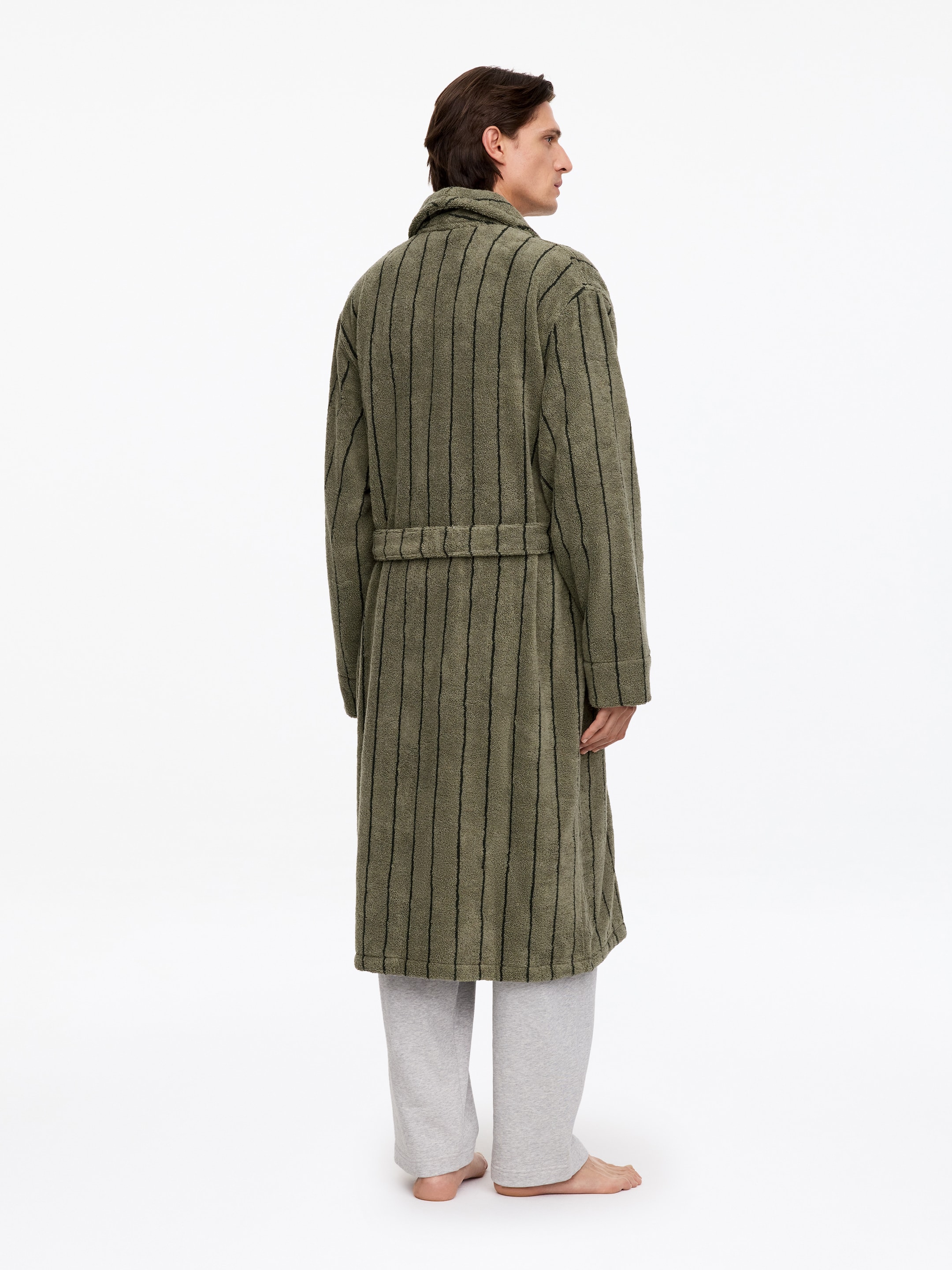 Unisex-Bademantel aus Baumwollfrottee - Khaki - homeware - StillMedia/Lookbook - 10