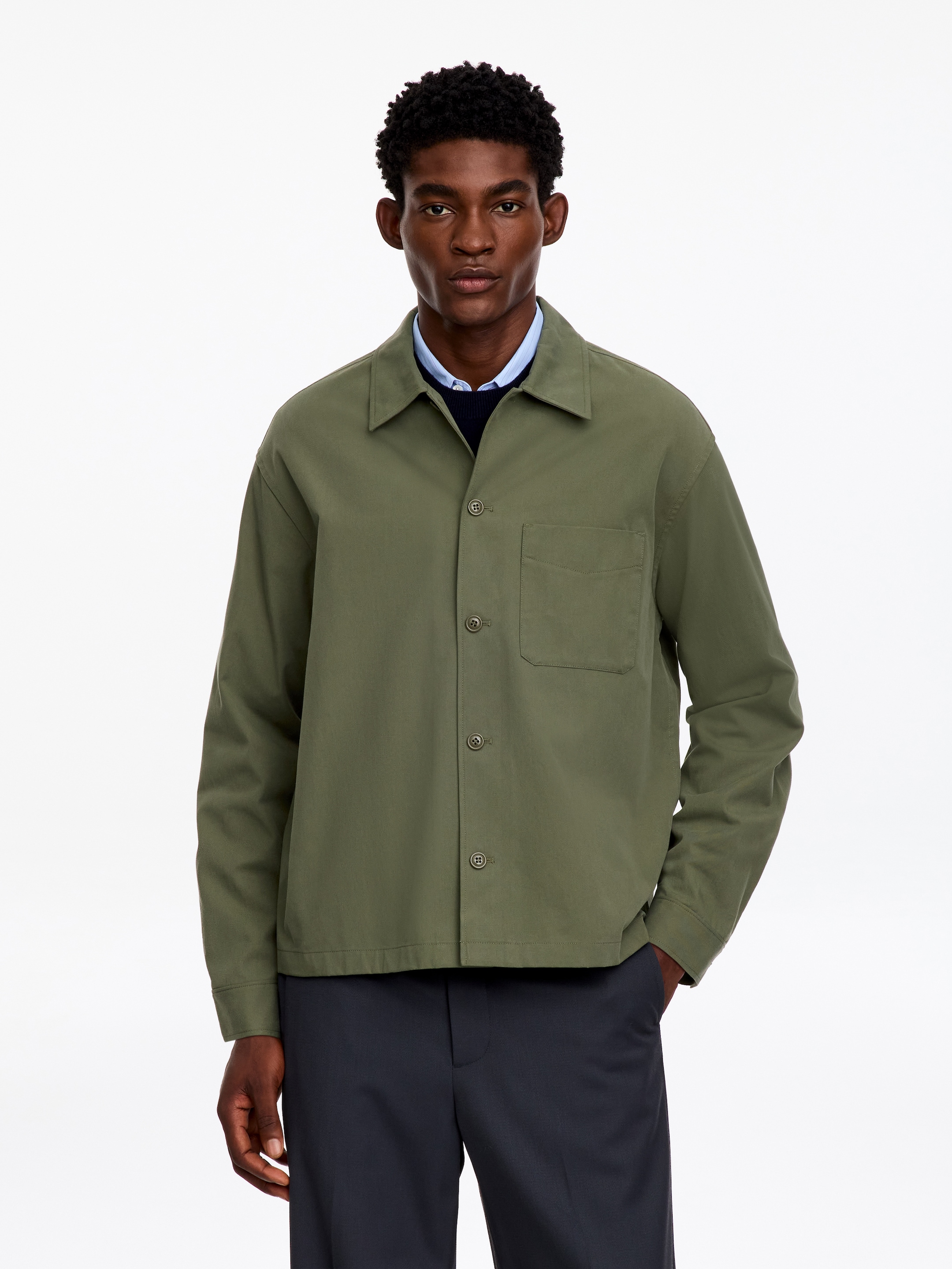 Bawełniana koszula wierzchnia - Zielony khaki - Fason normalny - men - StillMedia/Lookbook - 2