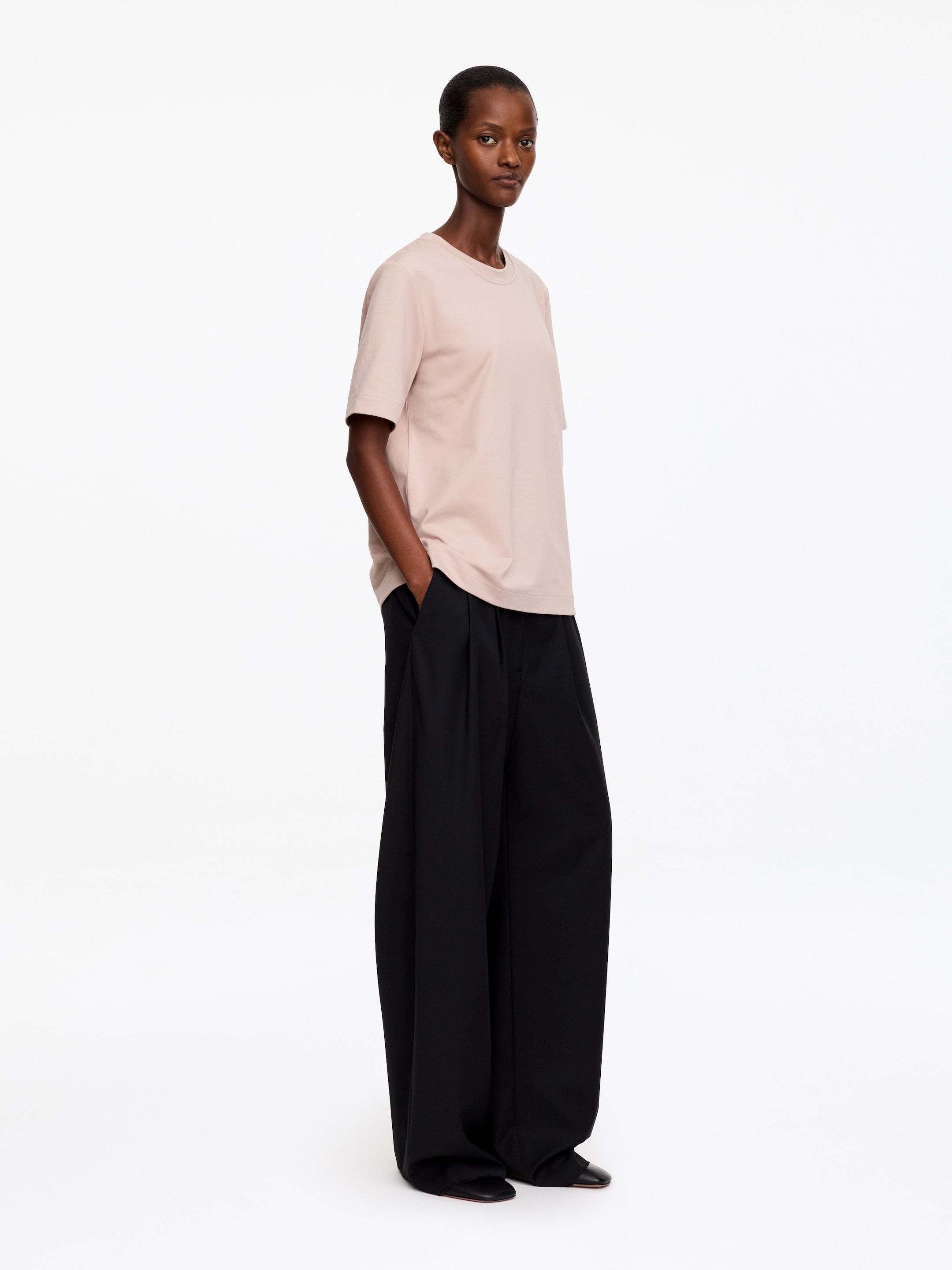 Signature Constructed T-Shirt - Dusty Pink - Regular fit - women - StillMedia/Lookbook - 2