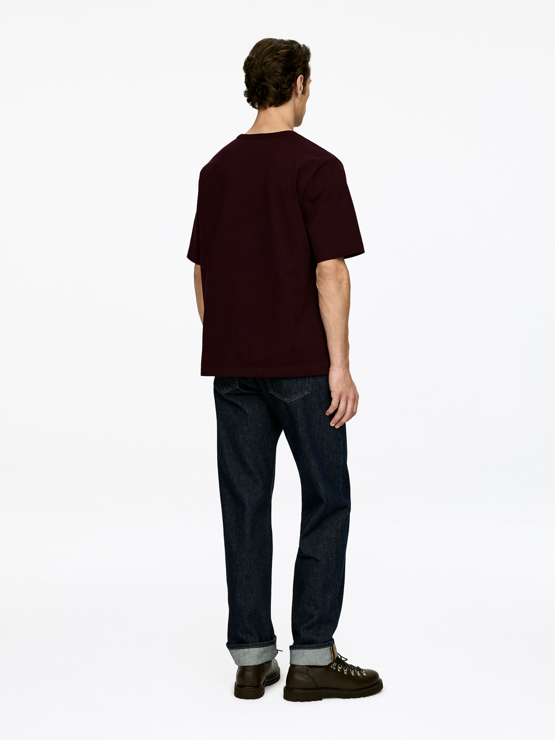 270 GSM Oversized T-Shirt - Burgundy - Relaxed fit - Men - StillMedia/Lookbook - 4
