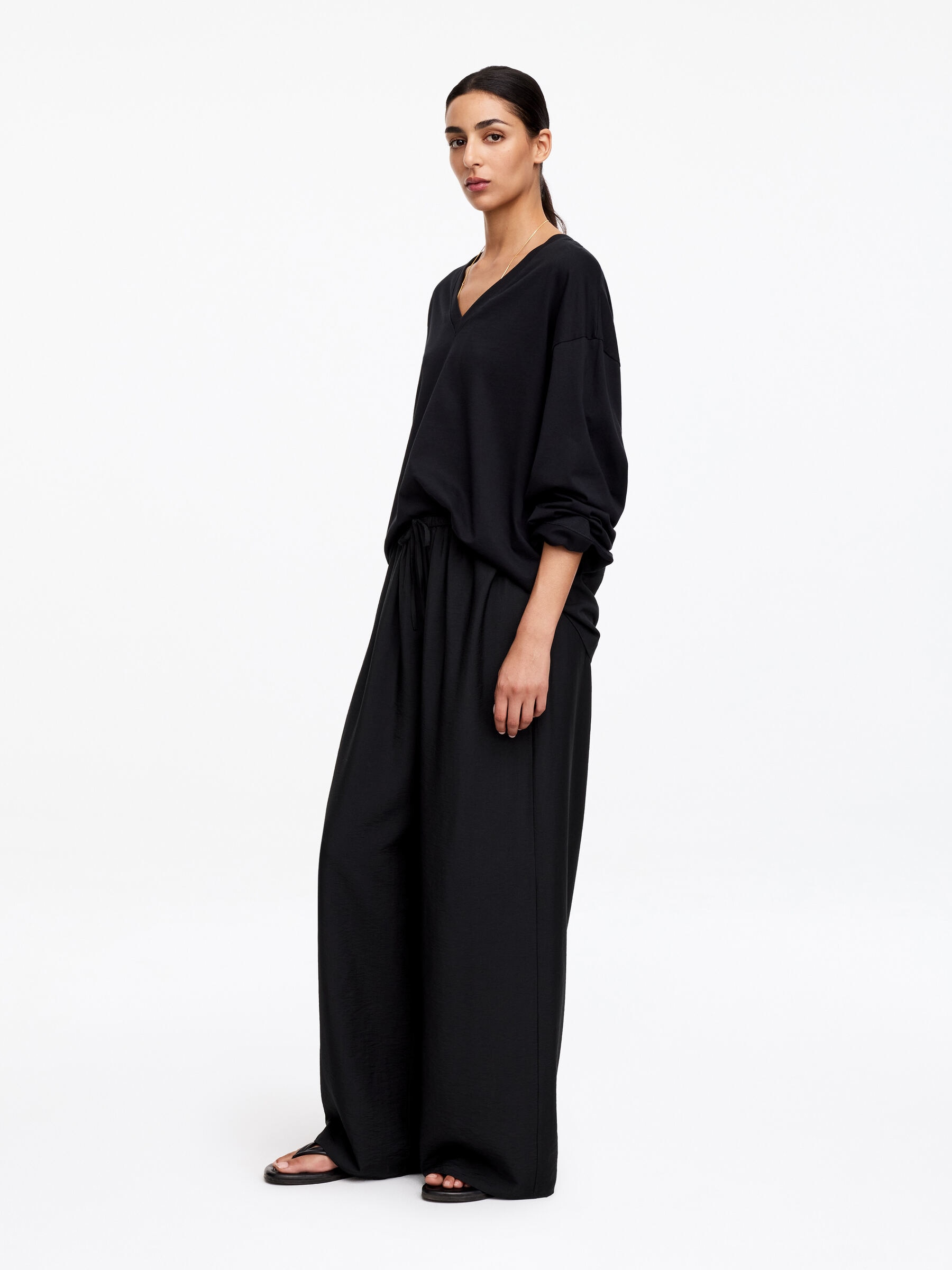 Szerokie spodnie - Czarny - Luźny fason - Women - StillMedia/Lookbook - 5