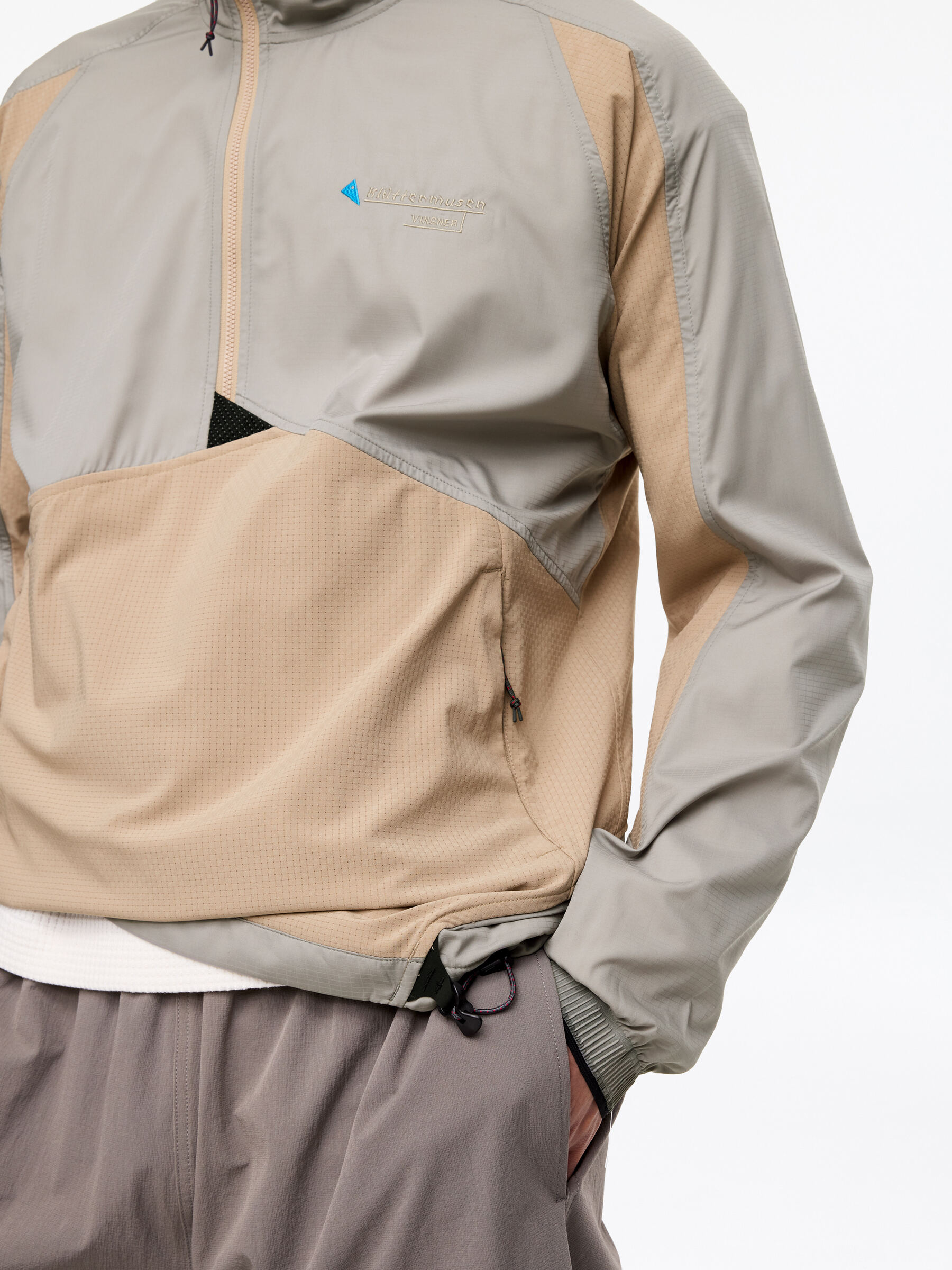 Anorak Vigner Klättermusen - Gris cresta-duna - Corte estándar - Men - StillMedia/Lookbook - 7