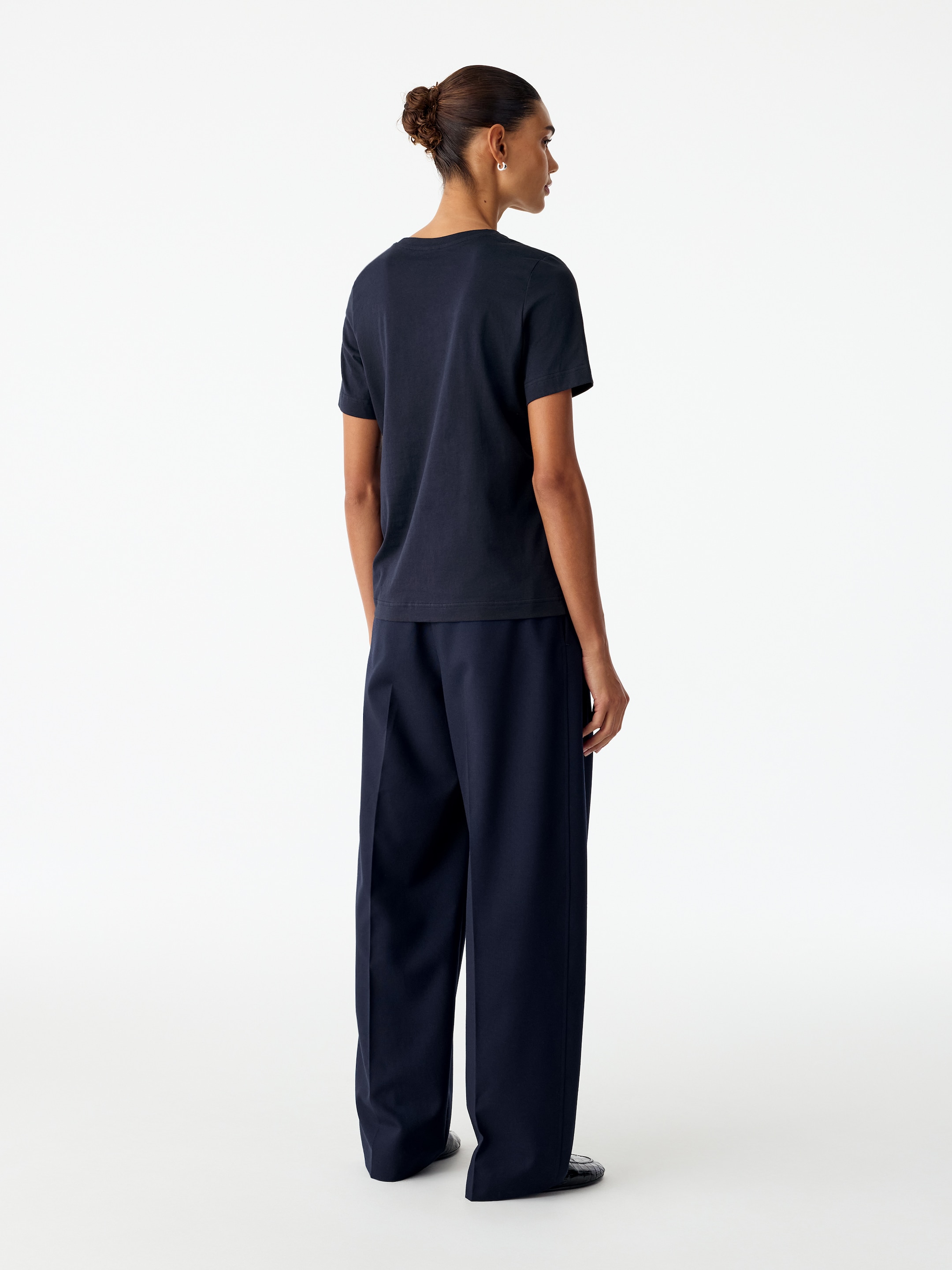 Signature Short-Sleeve T-Shirt - Dark Blue - Regular fit - women - StillMedia/Lookbook - 12