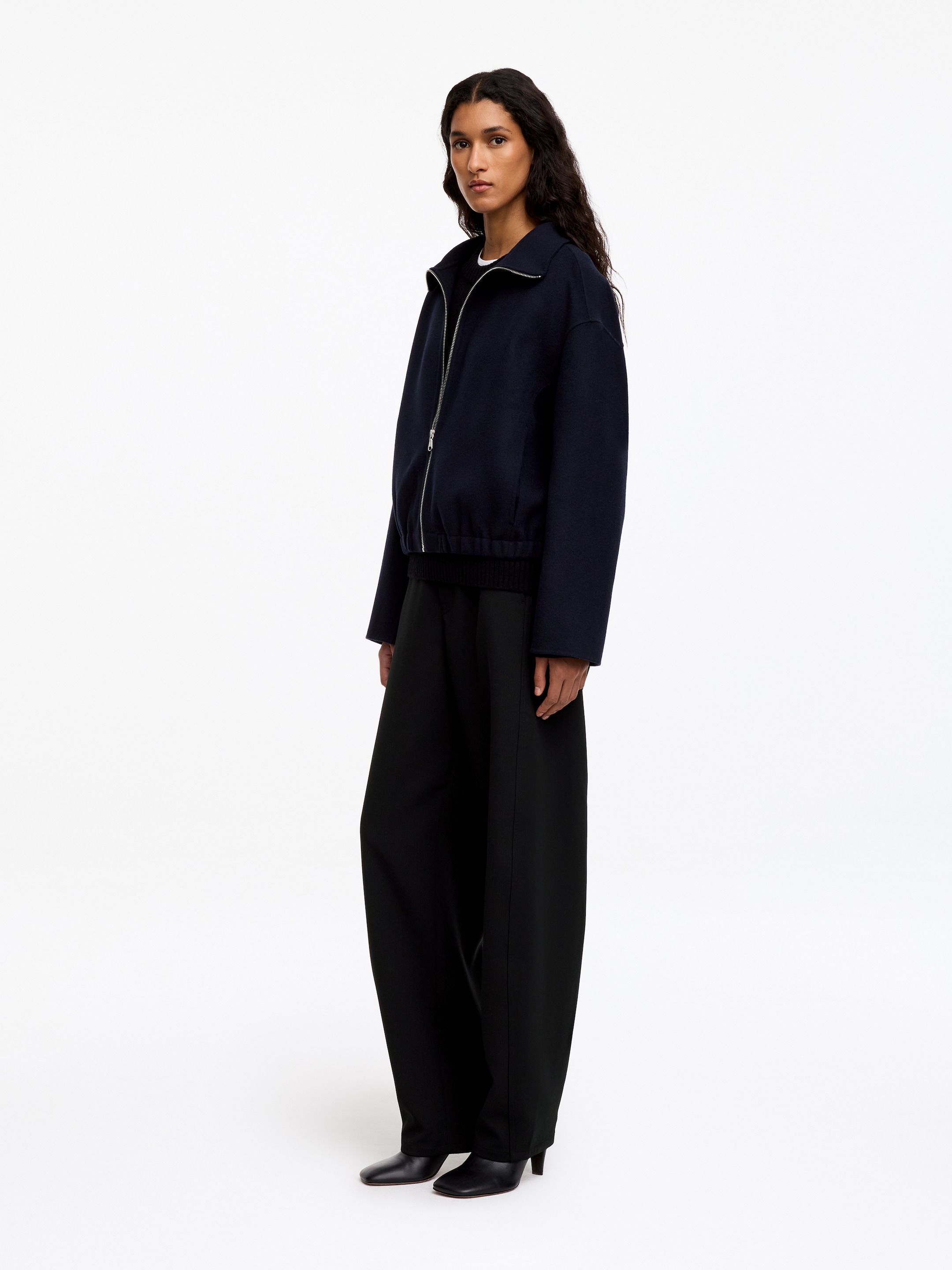 Barrel-Leg Wool-blend Trousers - Black - Relaxed fit - women - StillMedia/Lookbook - 2