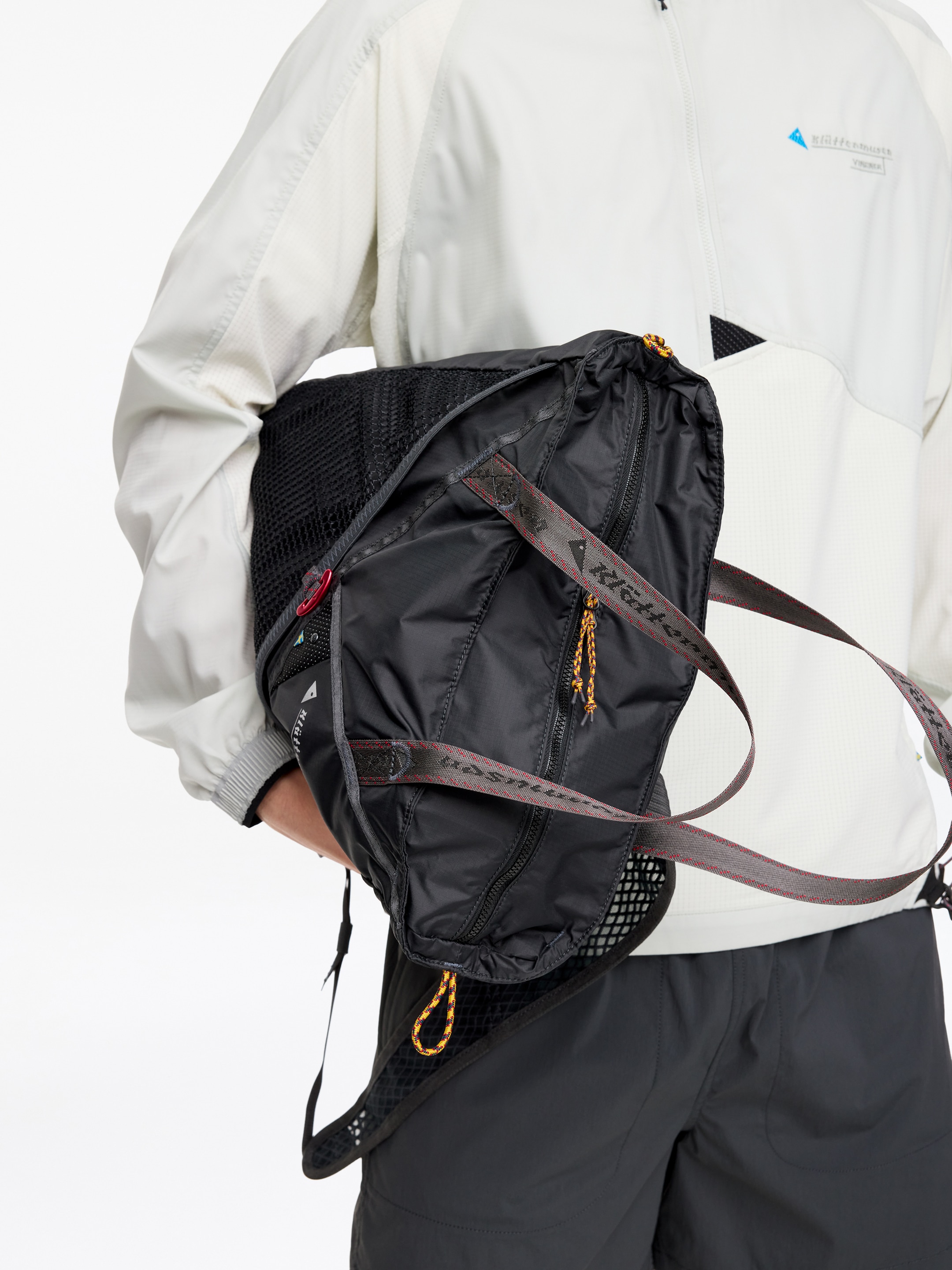 Klättermusen Gand Bag 23L - Dark Grey - Men - StillMedia/Lookbook - 12