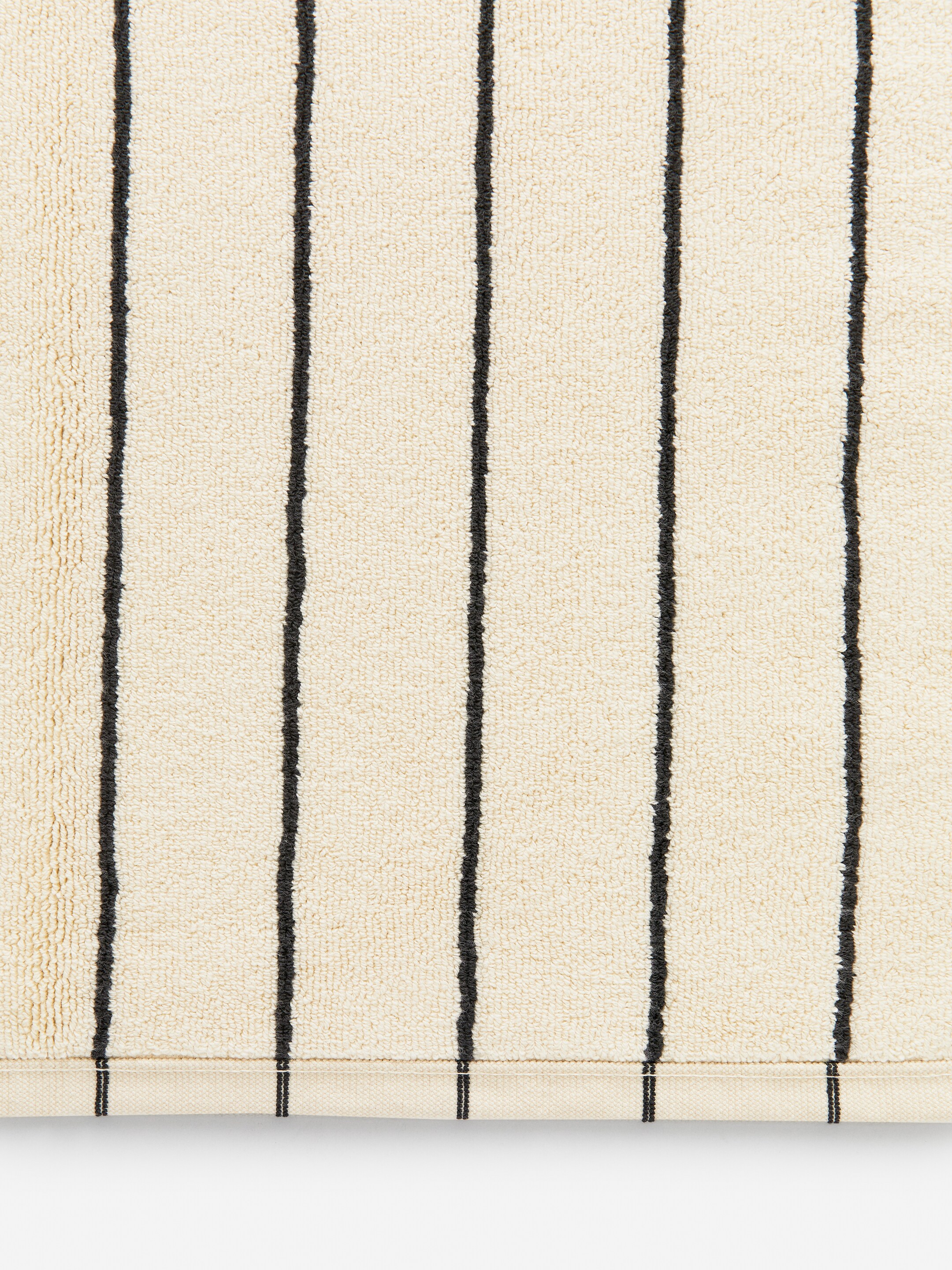 Visualizza immagine più grande: Tappeto da bagno in cotone - Bianco sporco/Nero - HOME | H&M IT 3