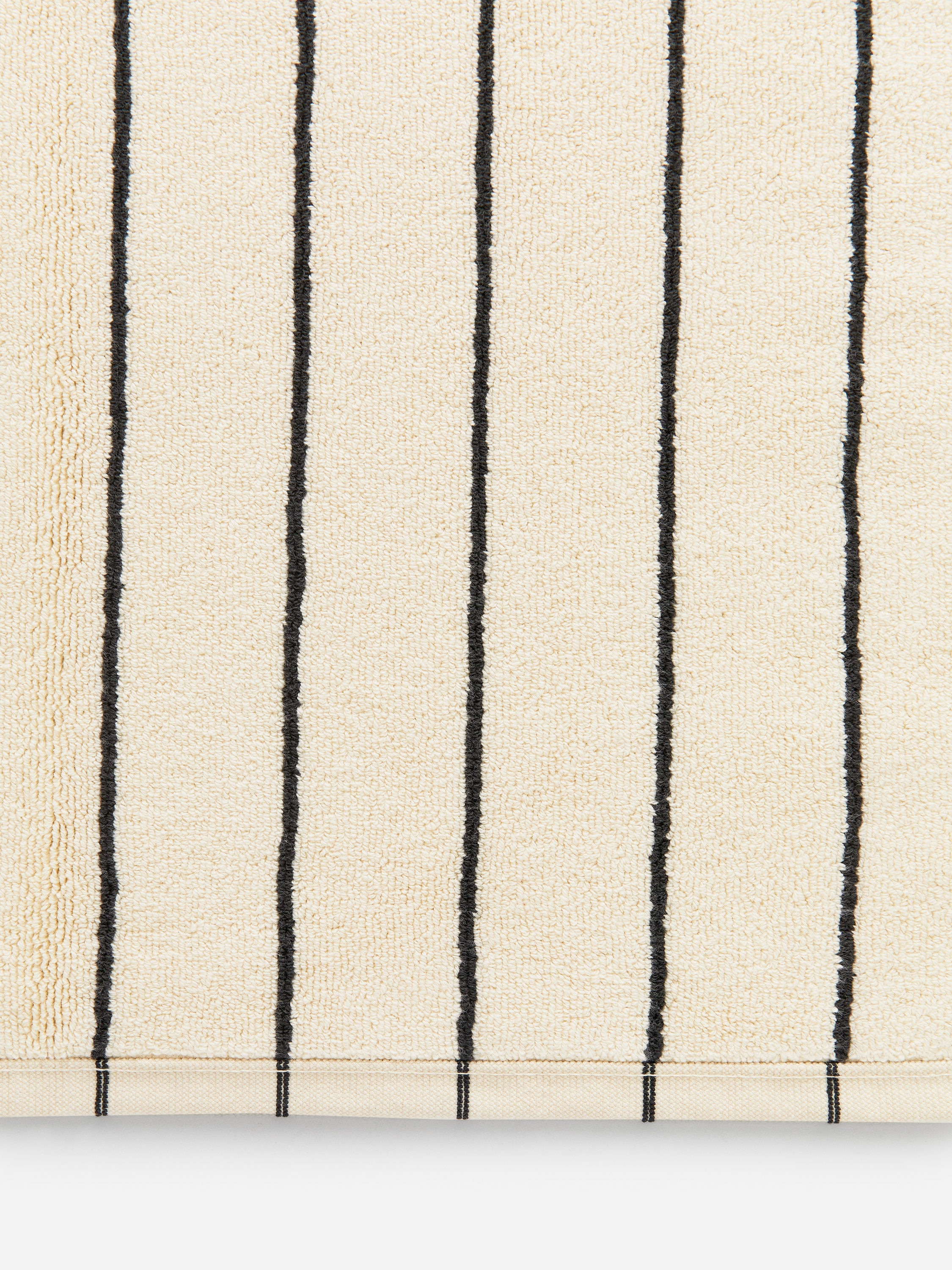 Cotton Bath Mat - Off White/Black - Homeware - StillMedia/DescriptiveDetail - 3