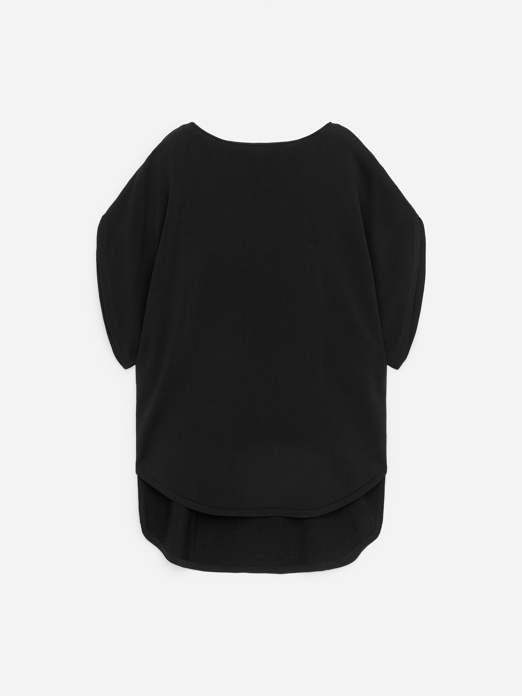 Rounded Hem Top - Black - Loose fit - Women - StillMedia/DescriptiveStillLife - 1