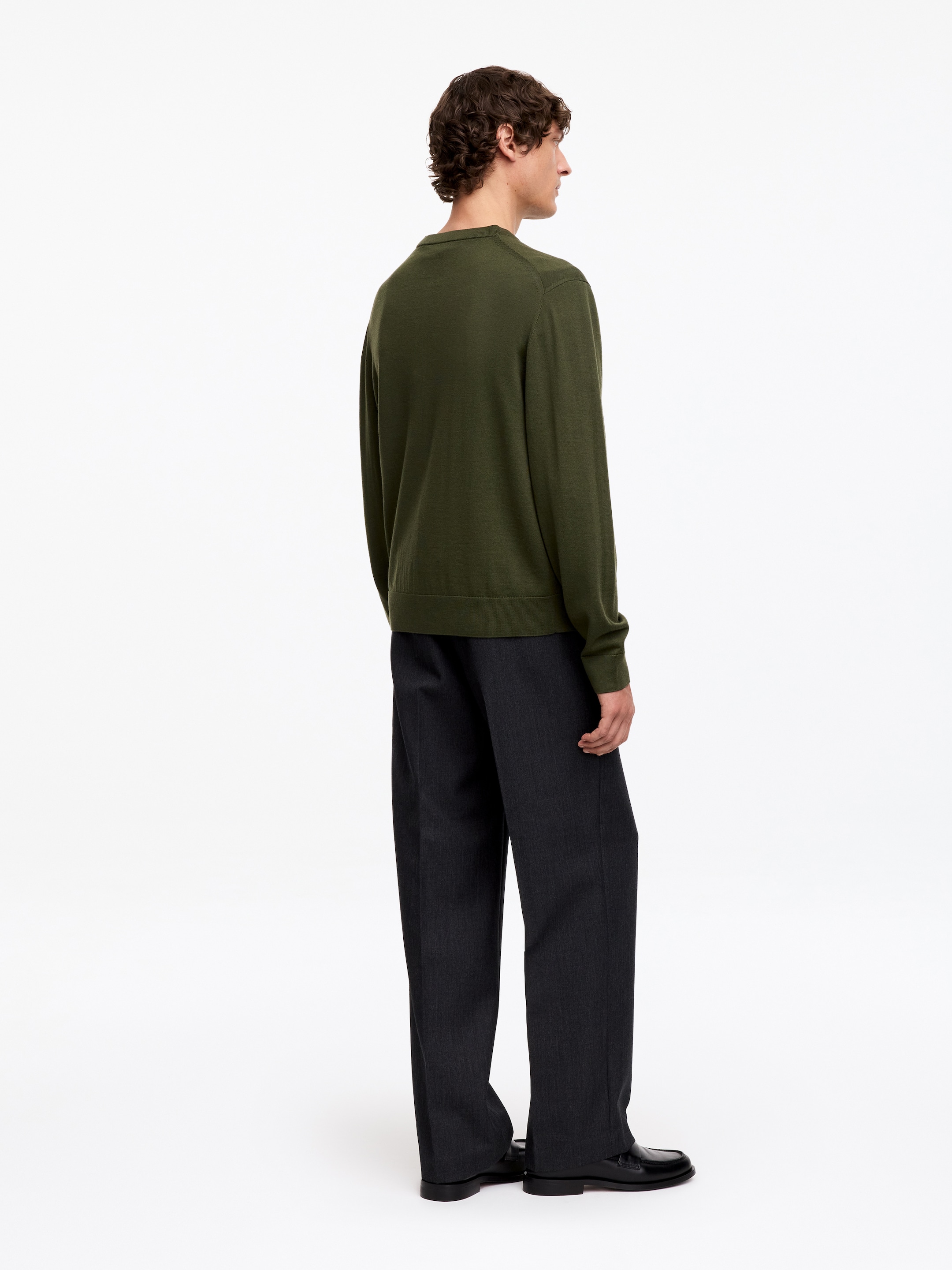 Maglione in lana merino con lavorazione sottile - Verde kaki scuro - Regular fit - Men - StillMedia/Lookbook - 5