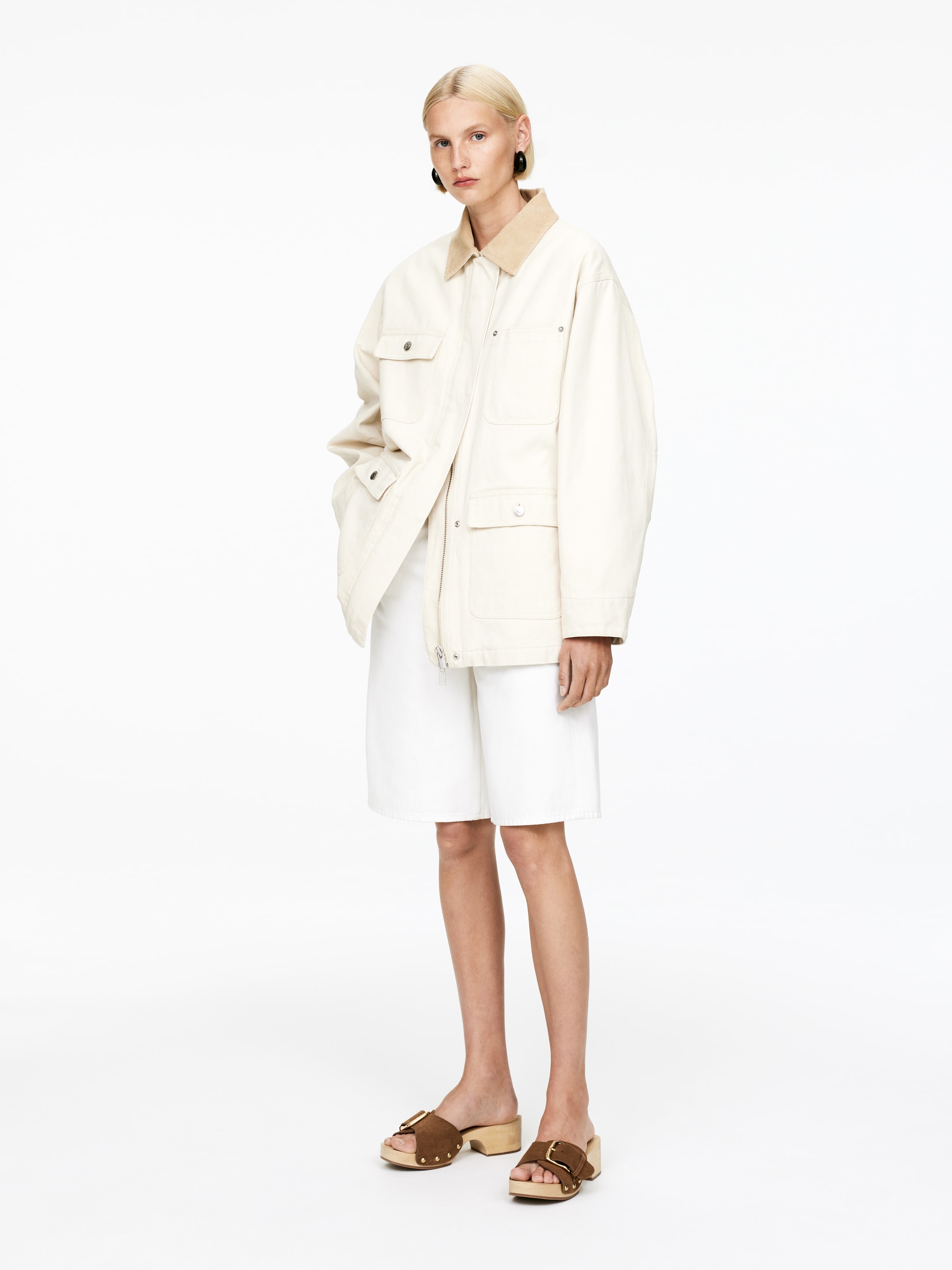 Zobrazit větší obrázek: Semišové dřeváky - Brown/Beige - ŽENY | H&M CZ 1
