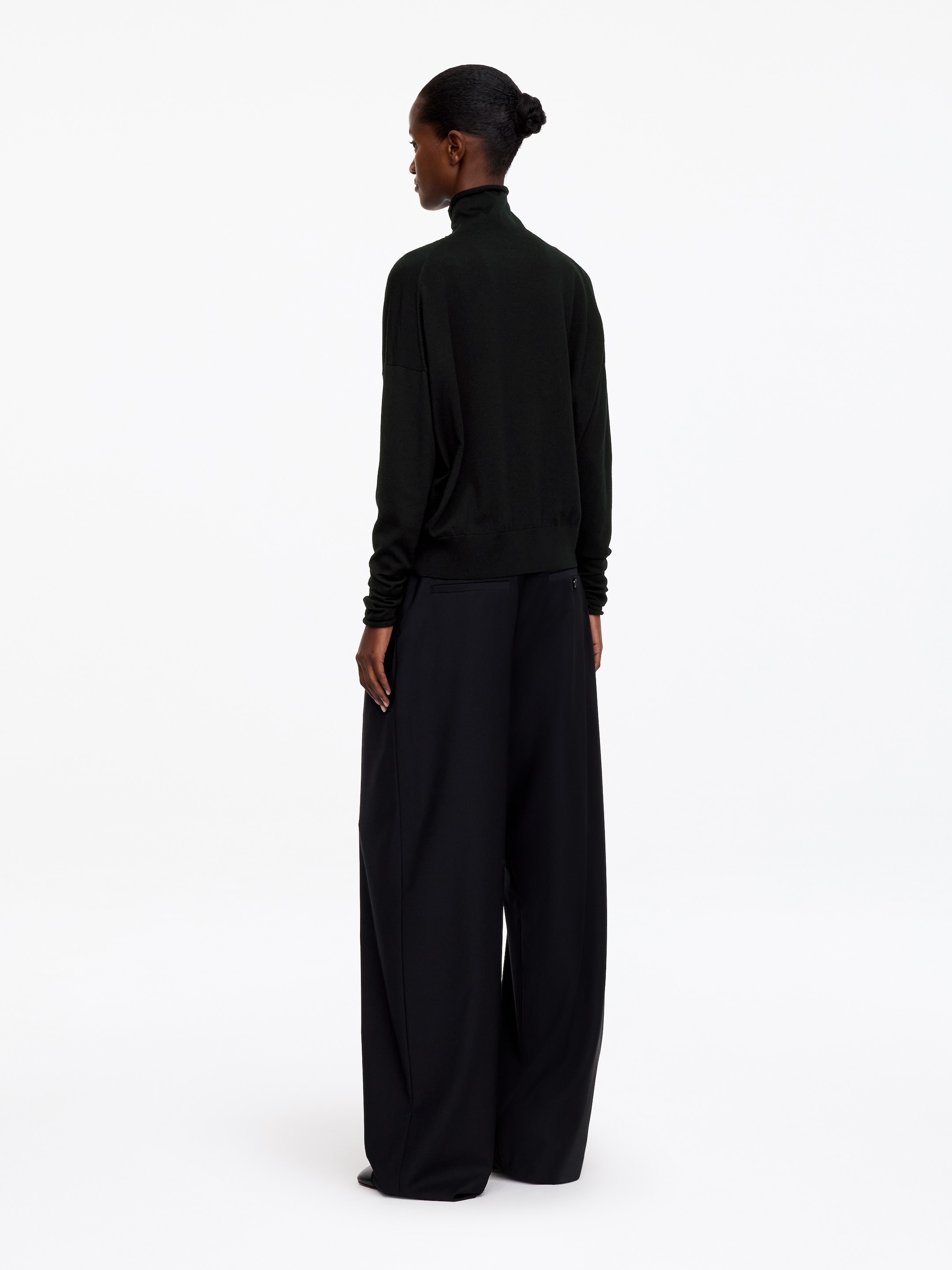 Merino Wool Roll-Neck Jumper - Black - Loose fit - women - StillMedia/Lookbook - 9
