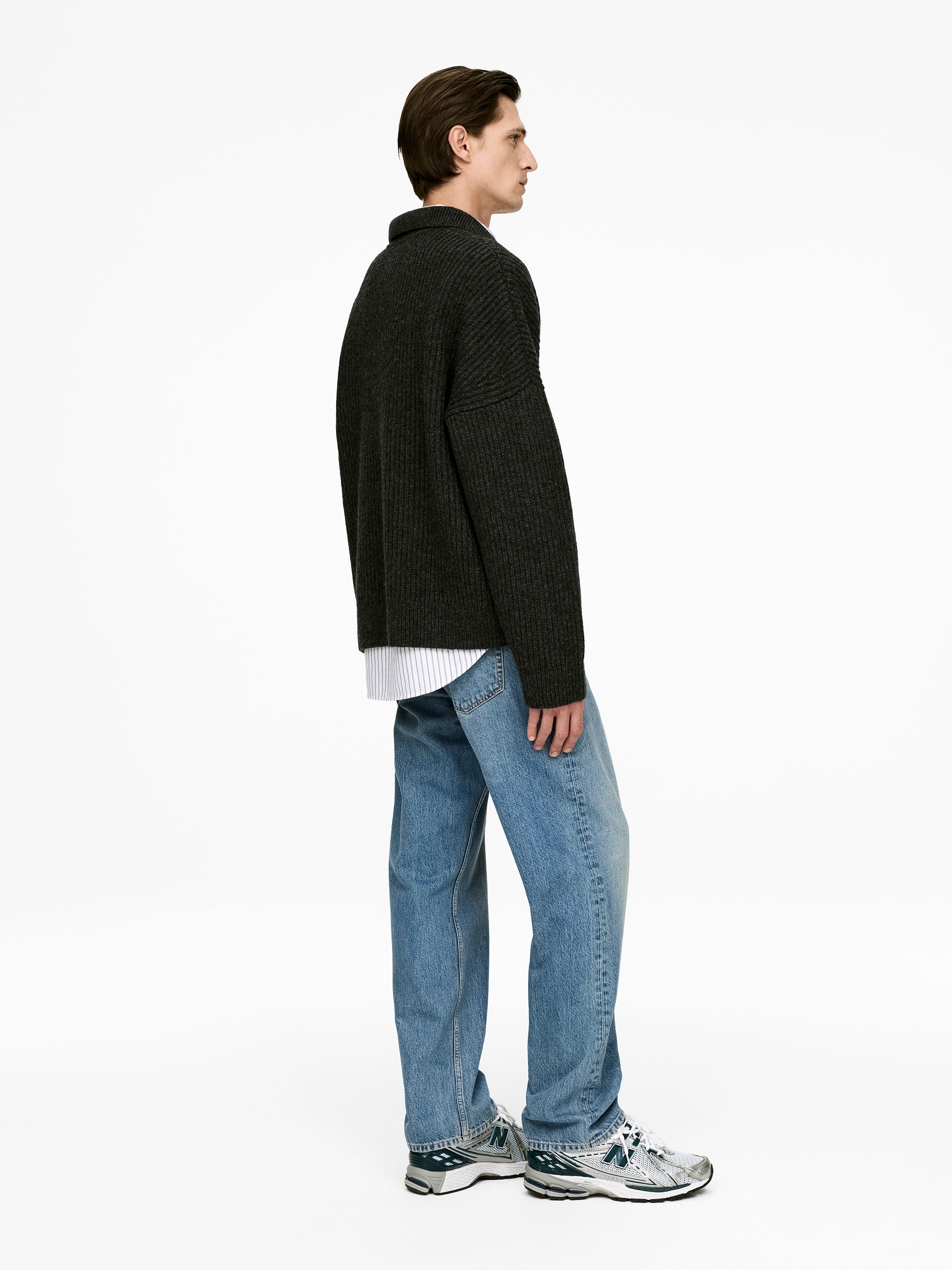 OCEAN Loose Straight Jeans - Mid Blue - Loose fit - Men - StillMedia/Lookbook - 5