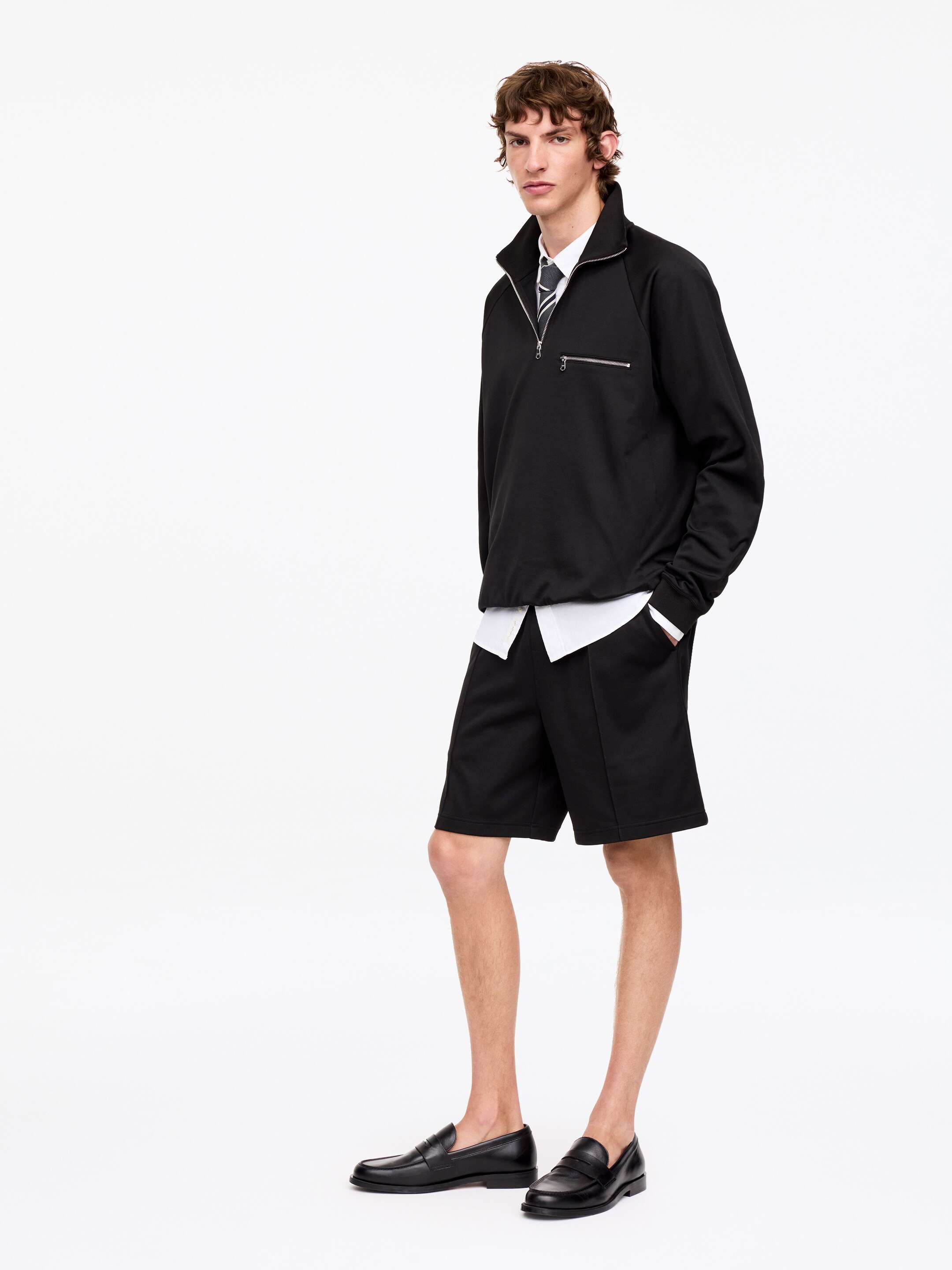 Tracksuit Shorts - Black - Relaxed fit - Men - StillMedia/Lookbook - 5