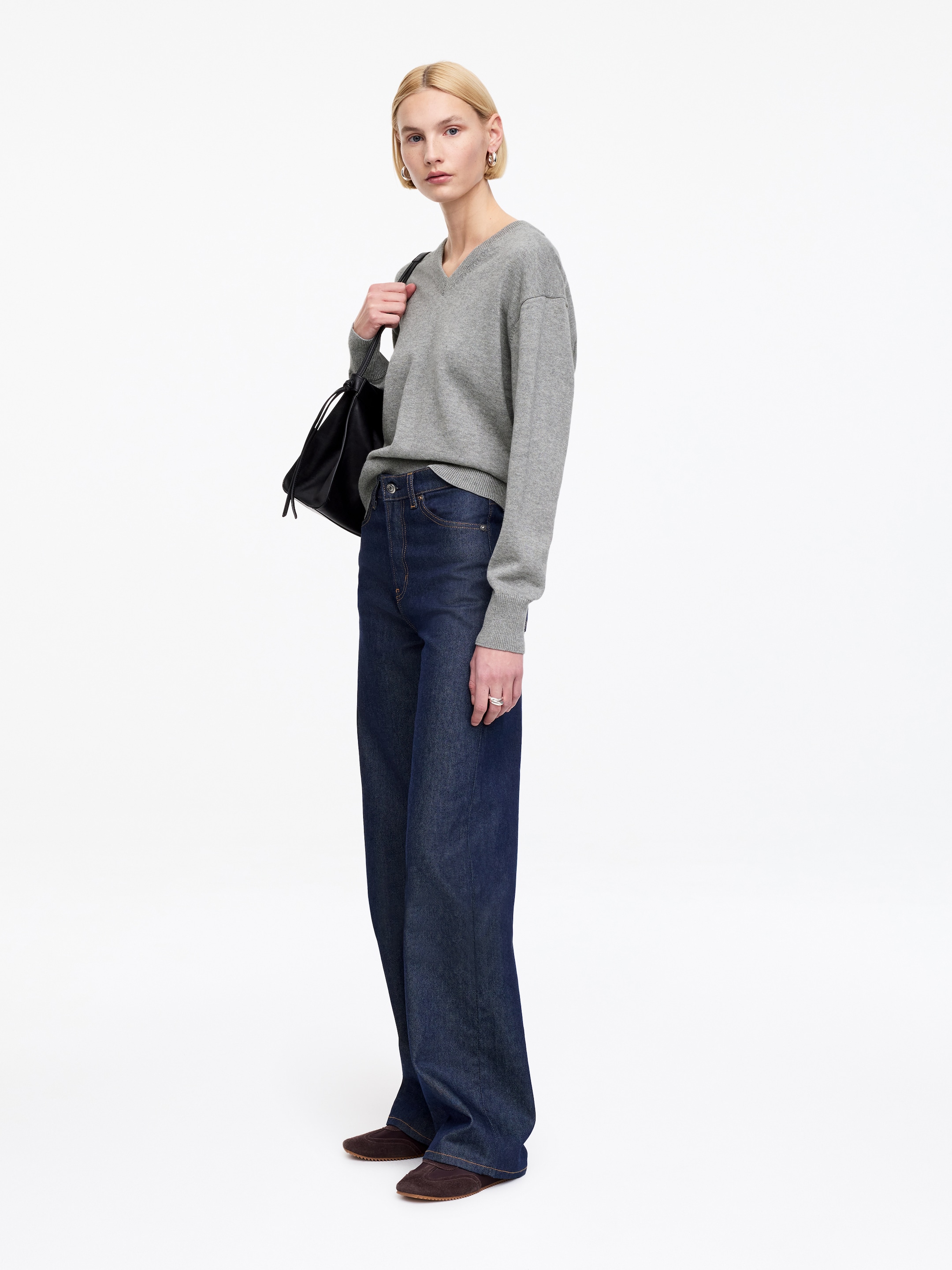 Cotton-Wool V-Neck Jumper - Grey Melange - Regular fit - Women - StillMedia/Lookbook - 3