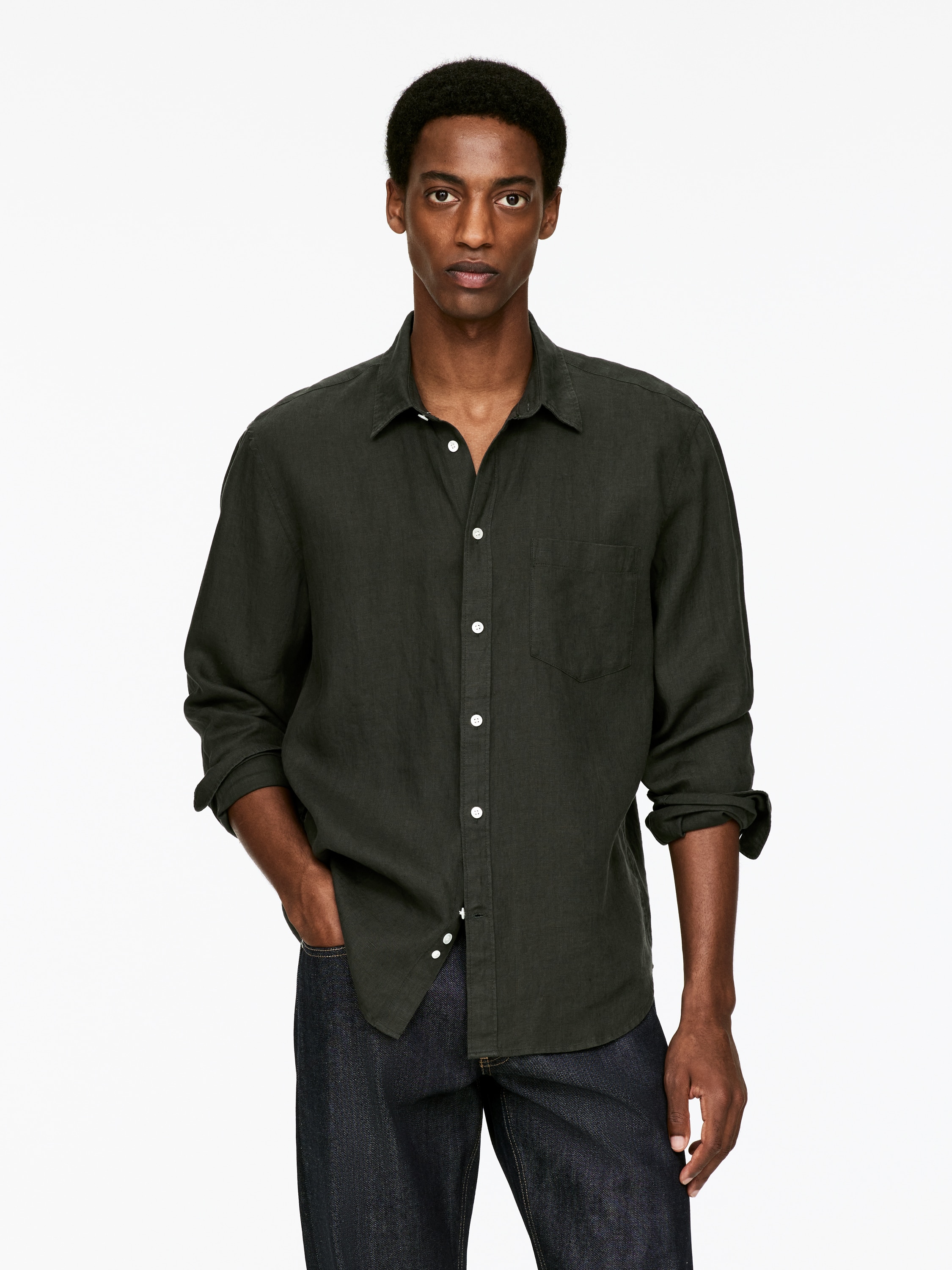 Leinenhemd mit normaler Passform - Dunkelgrün/Dunkelblau/Beige/Blassgrün/Weiß