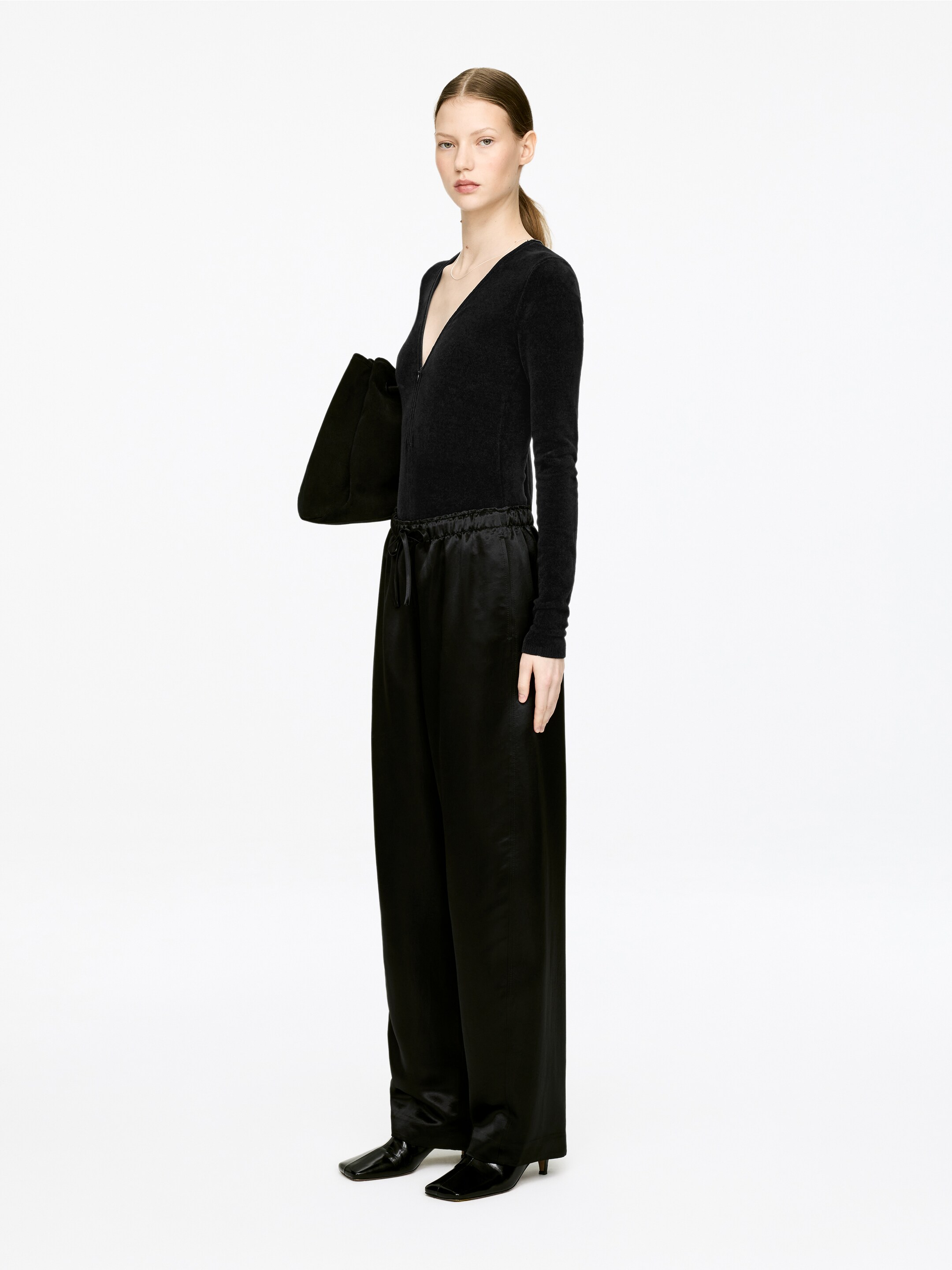 Grösseres Bild ansehen: Samtbody - Schwarz - DAMEN | H&M CH 3