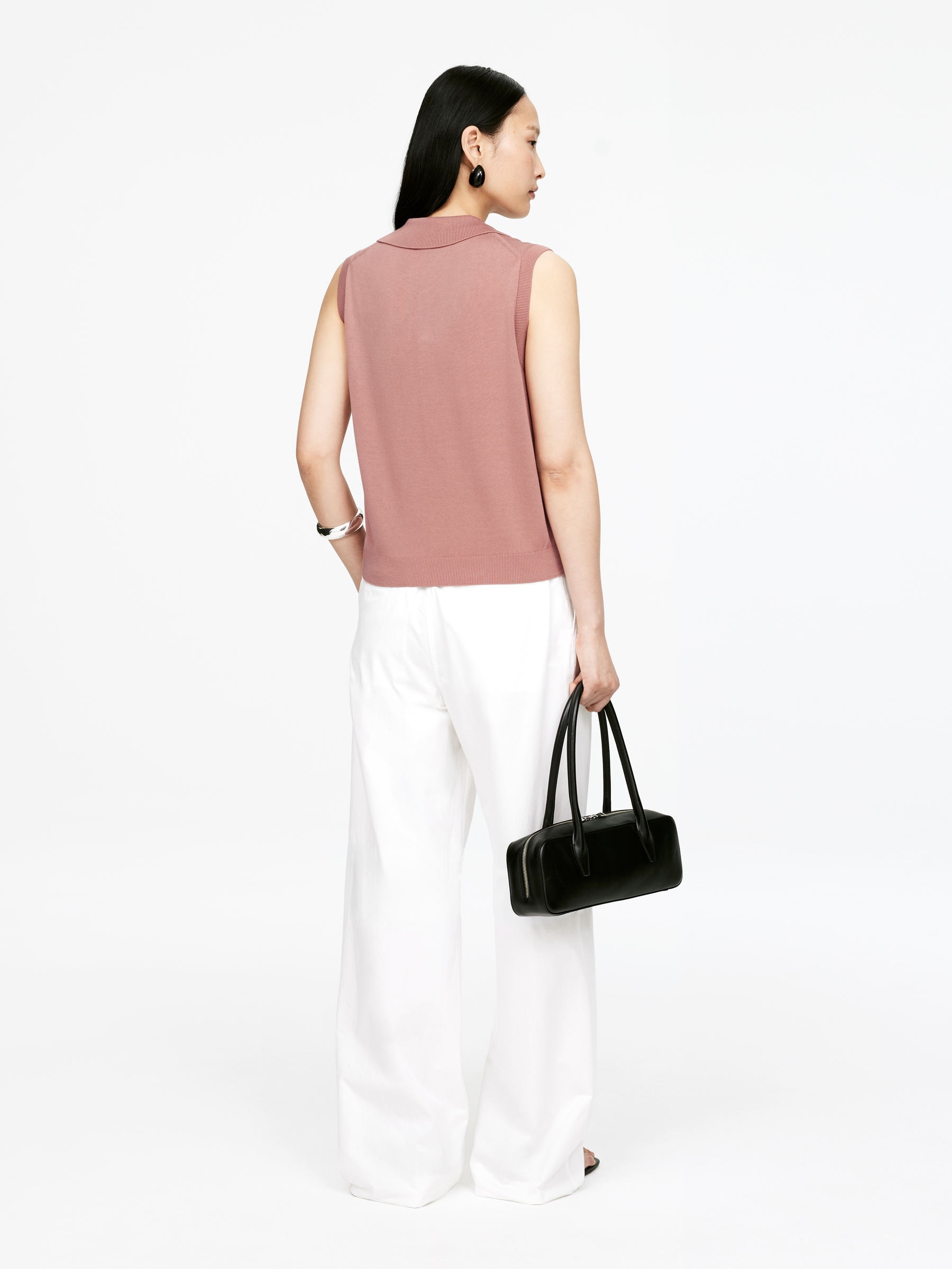 Knitted V-Neck Vest - Dusty Pink - Regular fit - Women - StillMedia/Lookbook - 3