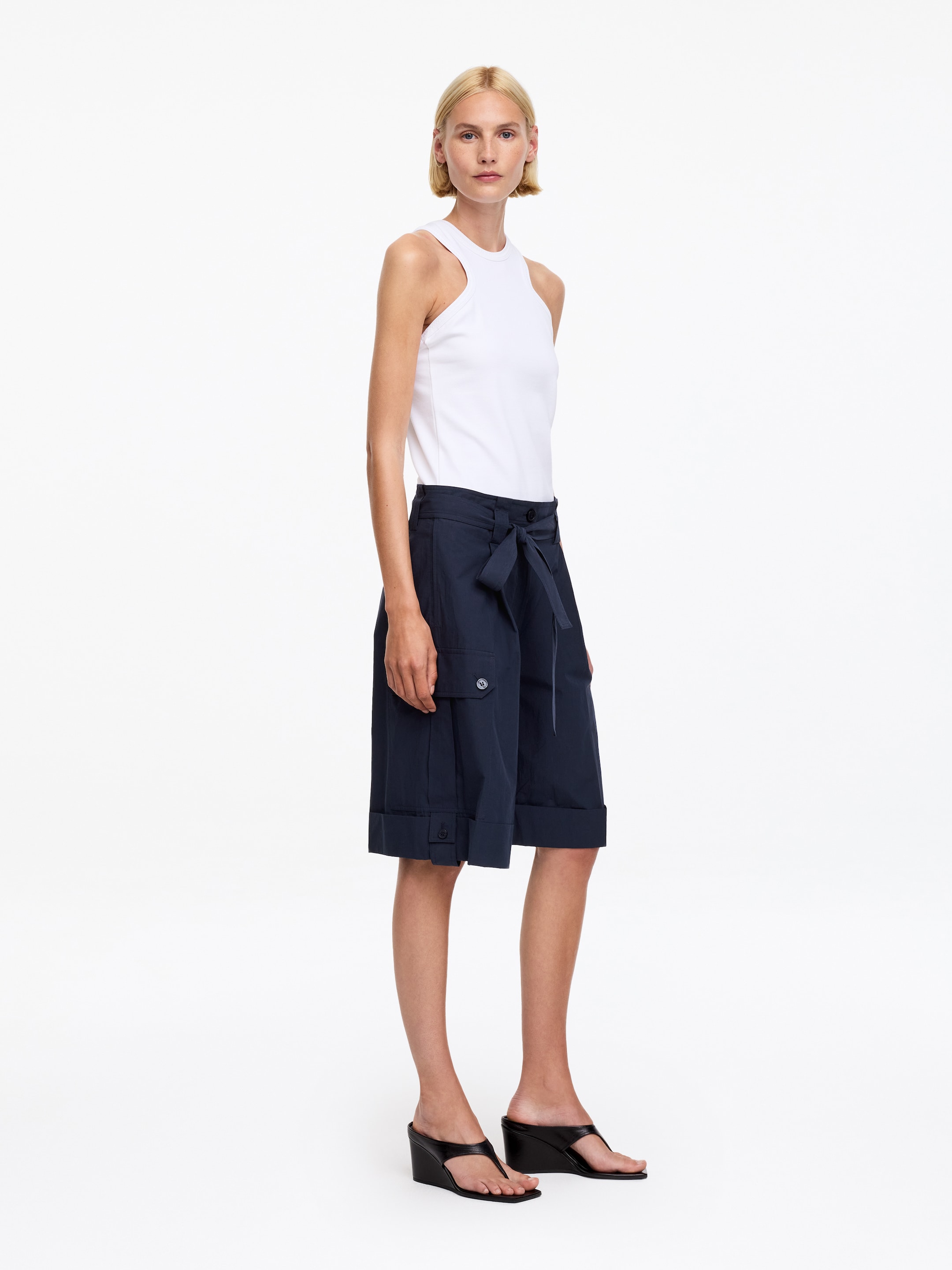 Pima Cotton Utility Shorts - Dark Blue - Relaxed fit - Women - StillMedia/Lookbook - 3