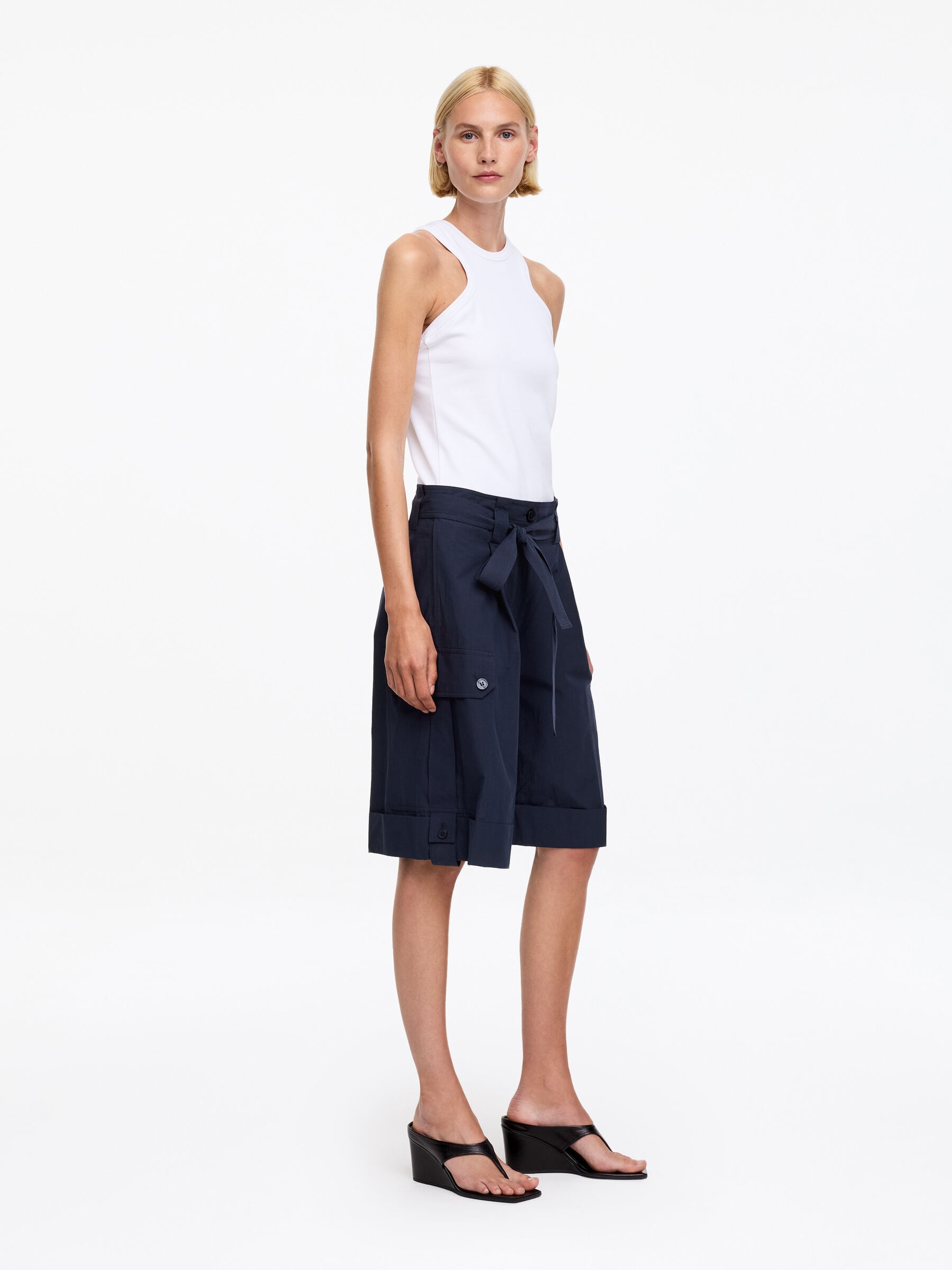 Pima Cotton Utility Shorts - Dark Blue - Relaxed fit - Women - StillMedia/Lookbook - 3