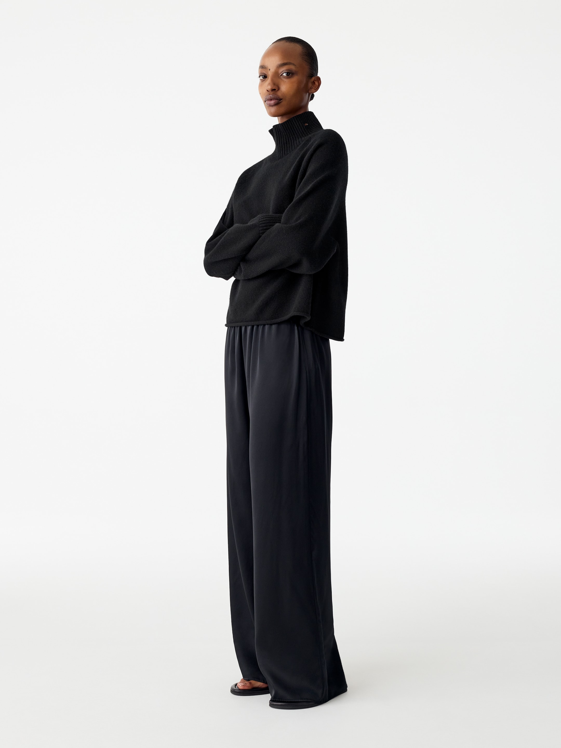 Jersey de cuello vuelto de cachemira - Negro - Corte estándar - women - StillMedia/Lookbook - 5