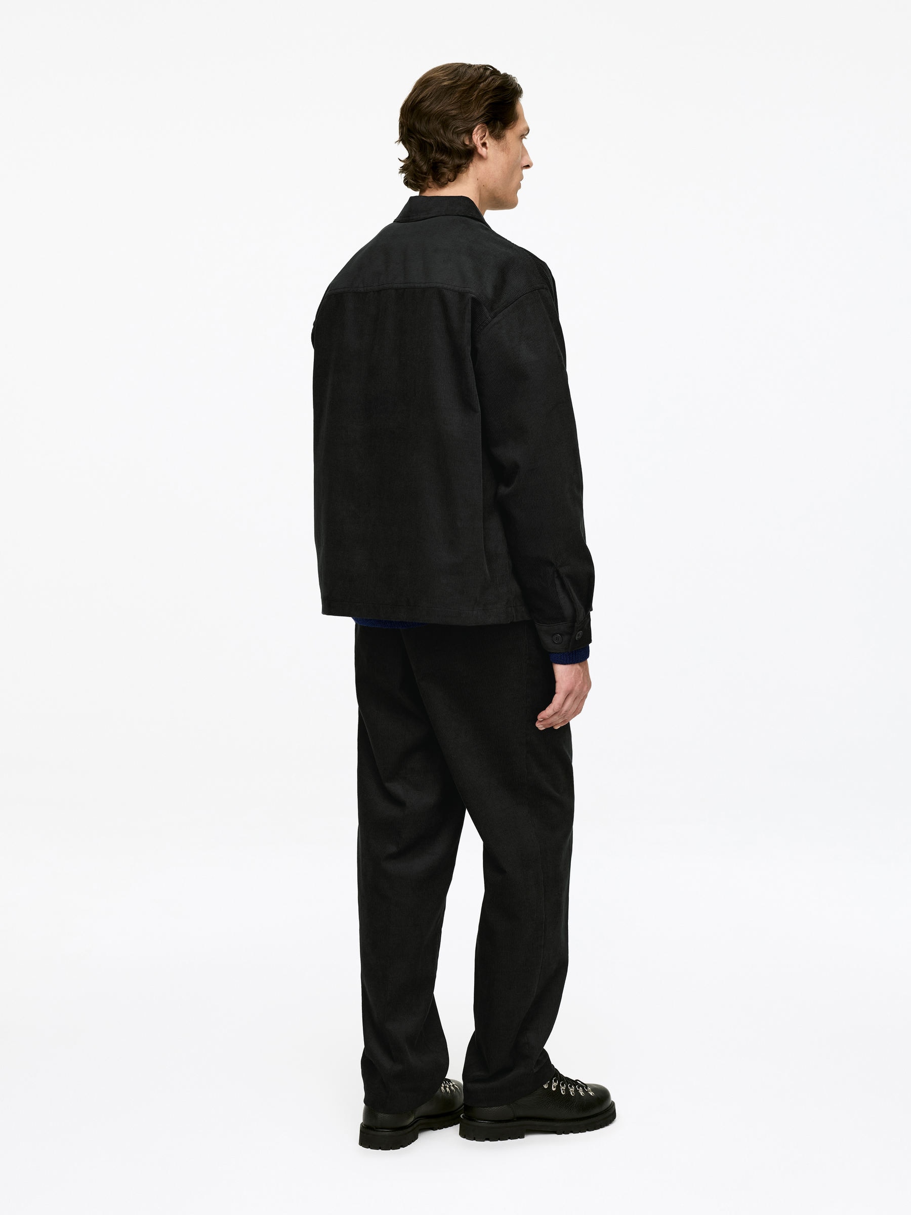 Corduroy Overshirt - Black - Relaxed fit - Men - StillMedia/Lookbook - 3