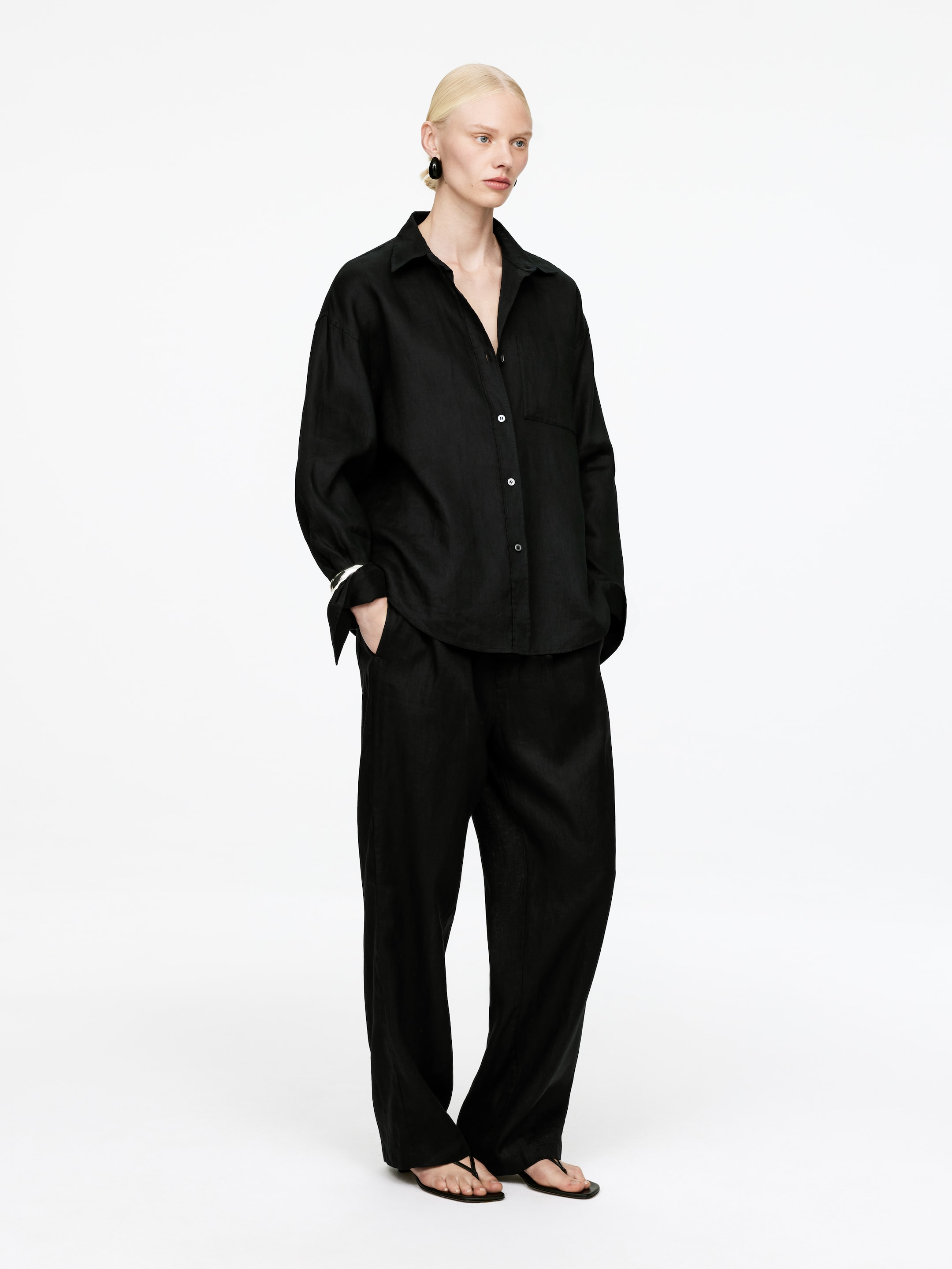 Visa större bild: Linneskjorta - Svart - DAM | H&M SE 3