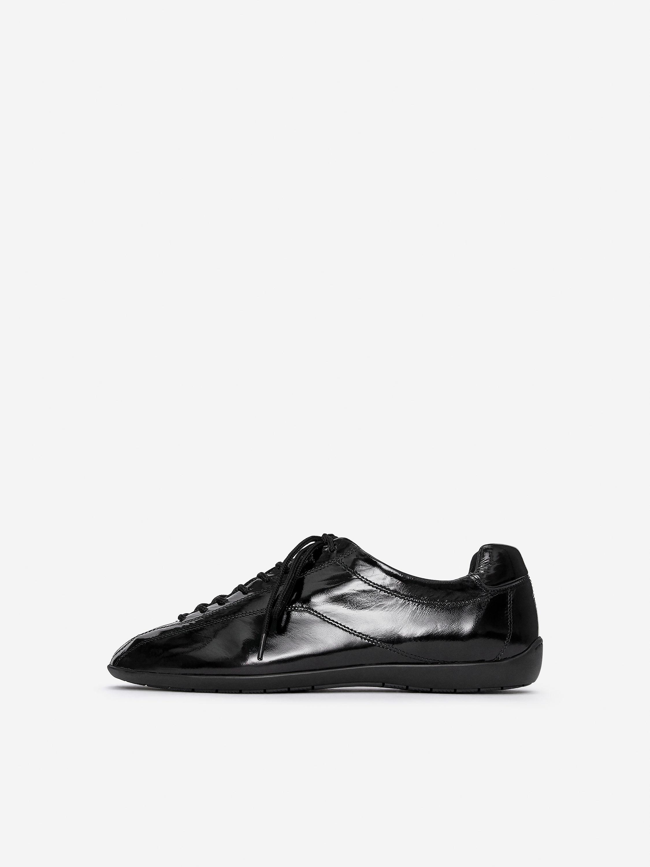 Leather Trainers - Black - Women - StillMedia/DescriptiveStillLife - 1