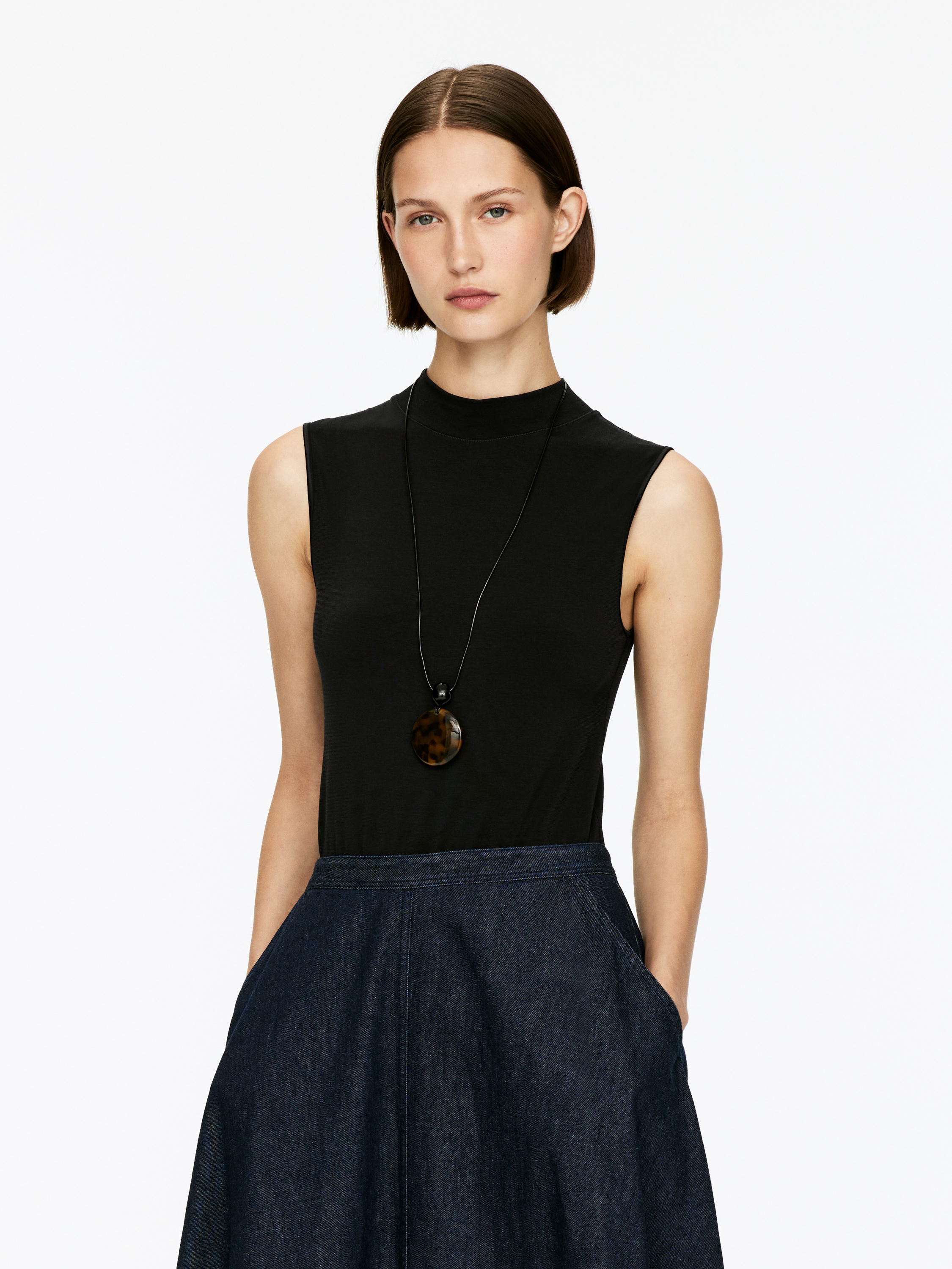 Leather Cord Pendant Necklace - Black/Brown - Women - StillMedia/Lookbook - 3
