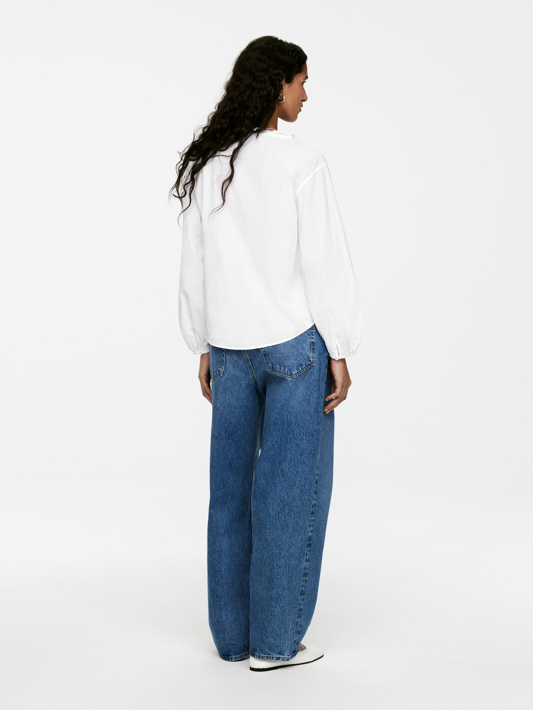 Frill Blouse - White - Regular fit - Women - StillMedia/Lookbook - 5