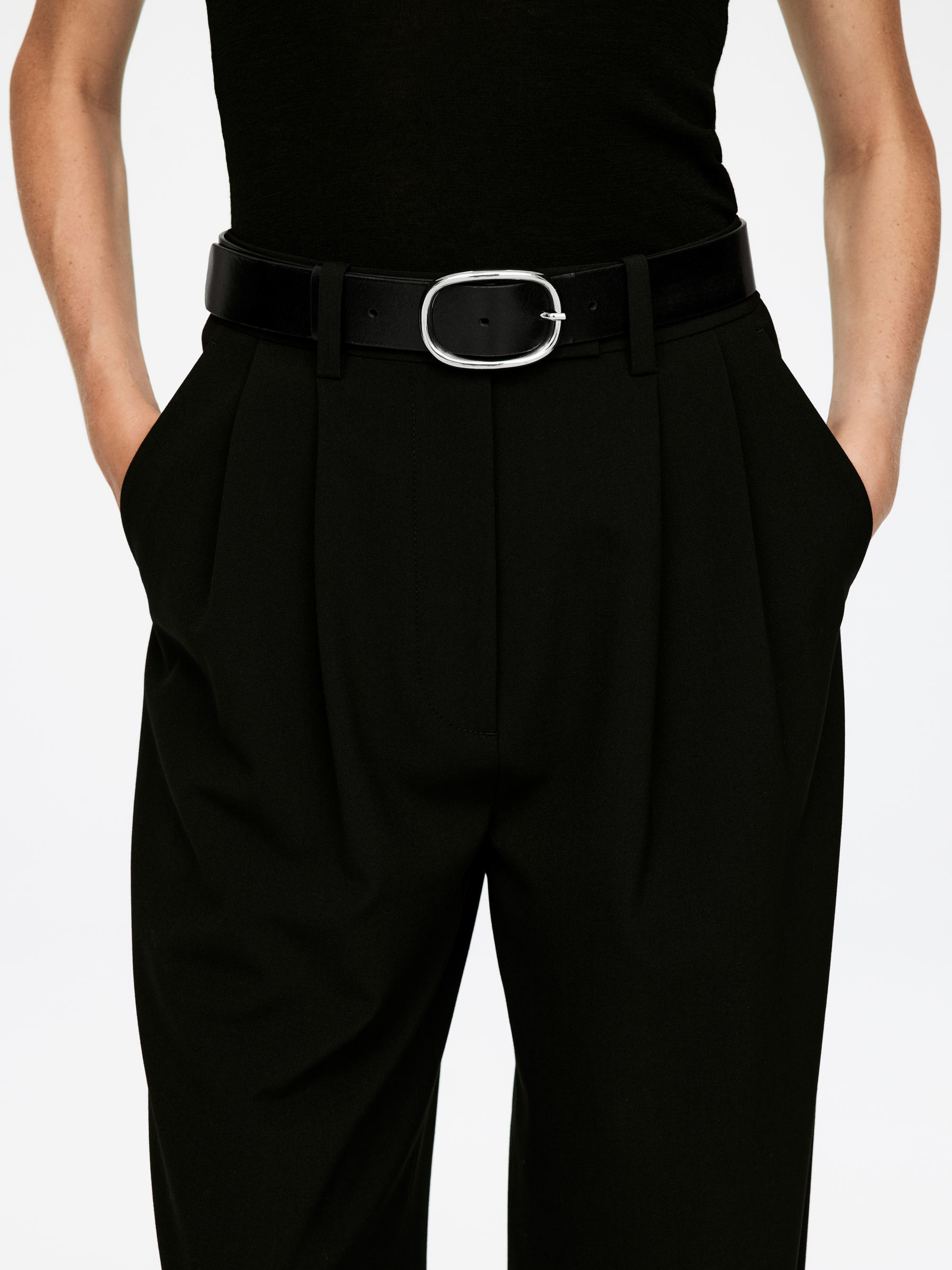 Leather Belt - Black - Women - StillMedia/Lookbook - 5