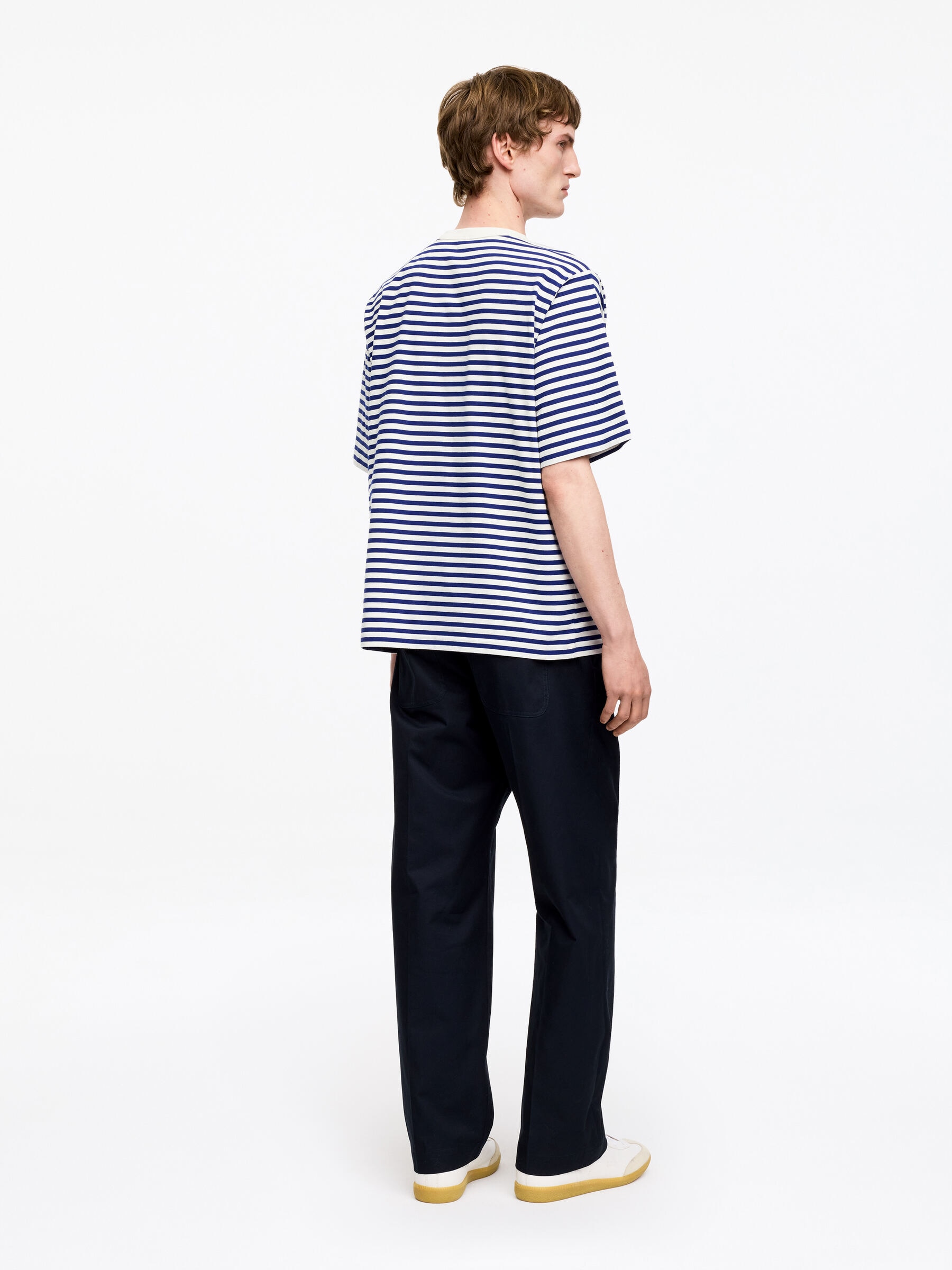 Relaxed Cotton T-Shirt - Dark Blue/Off White - Relaxed fit - Men - StillMedia/Lookbook - 4