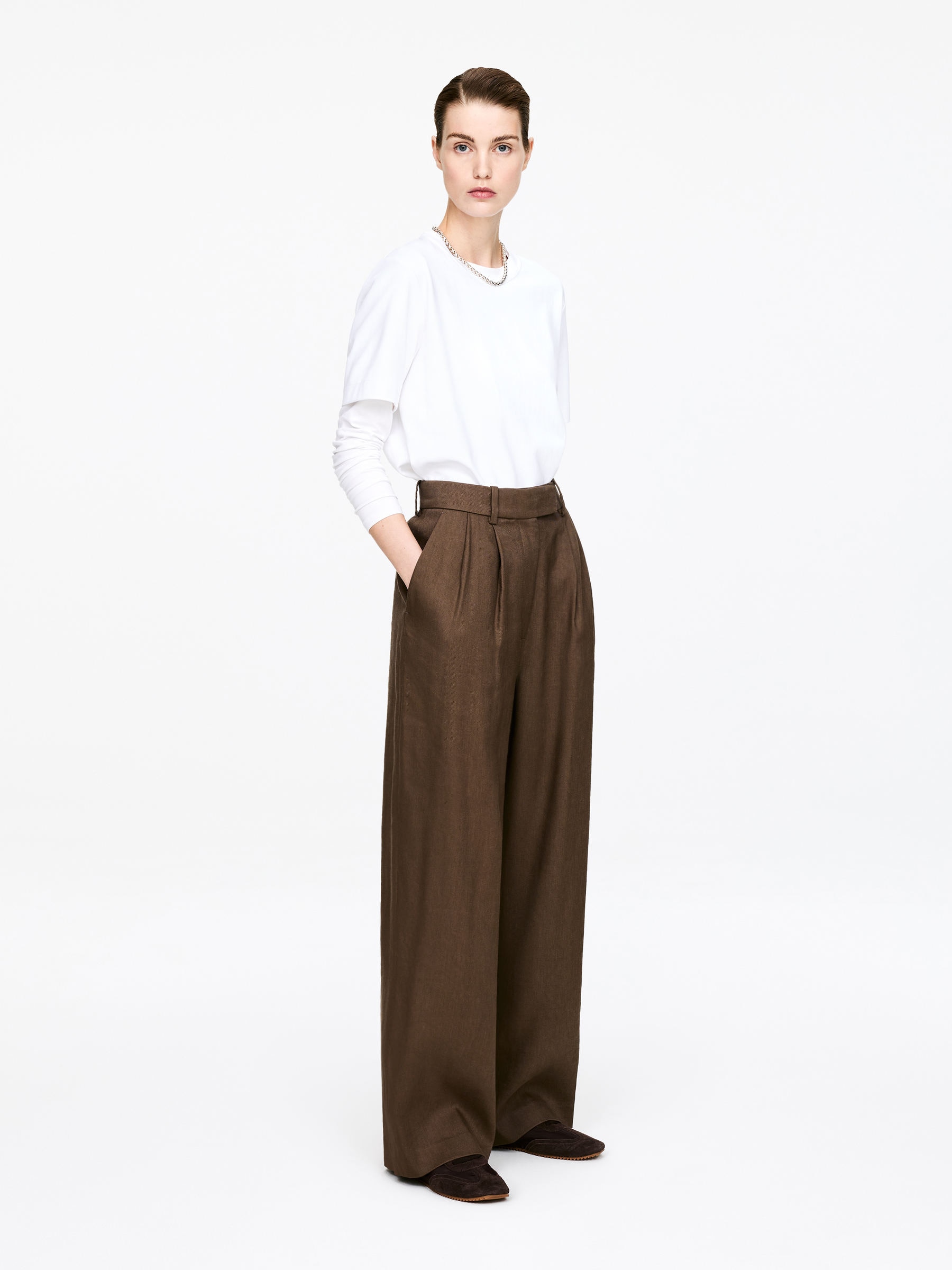 Wide Tailored Trousers - Dark Beige - Loose fit - Women - StillMedia/Lookbook - 6