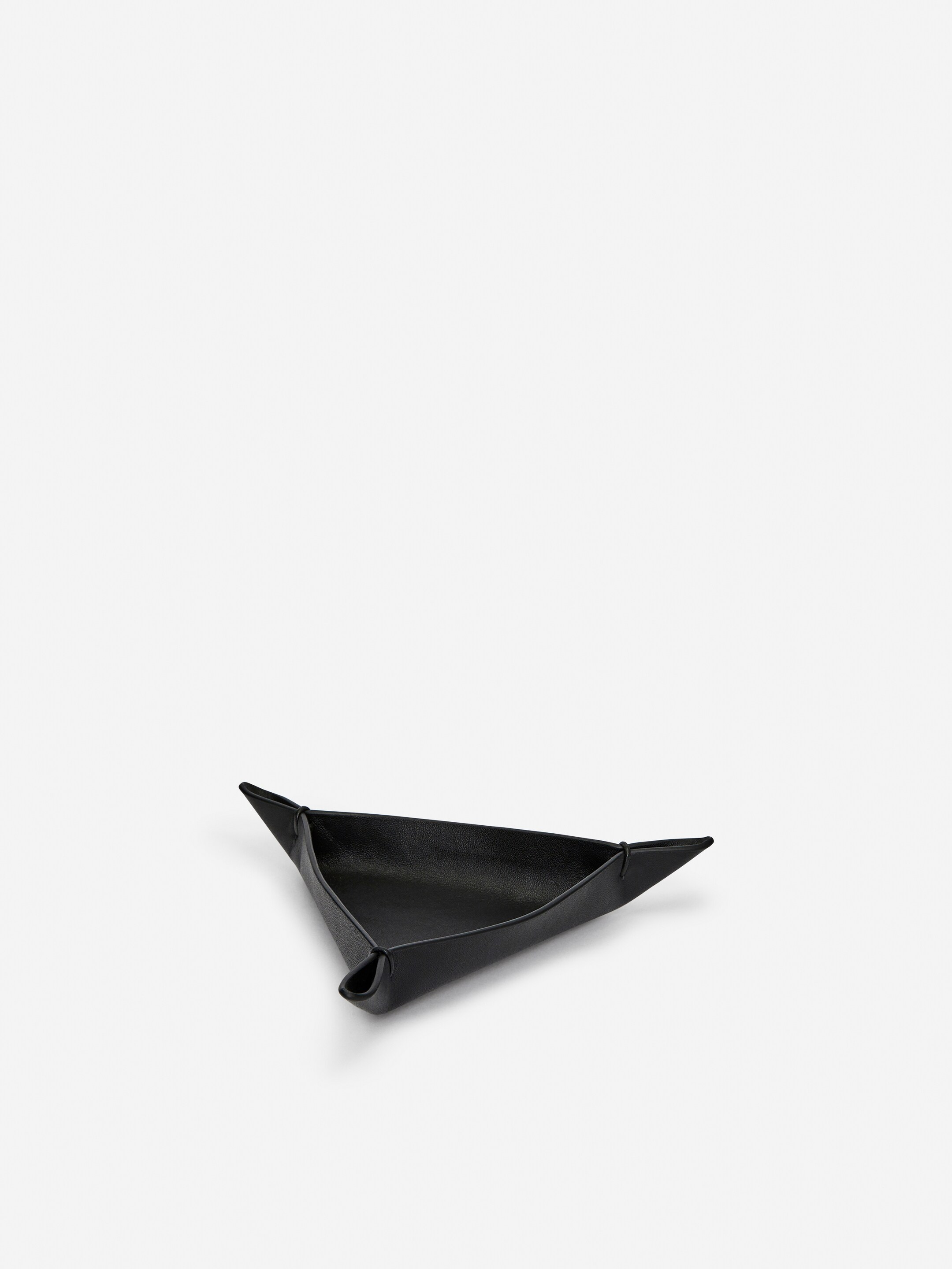 Visa större bild: Bricka i läder - Svart - Home All | H&M FI 1