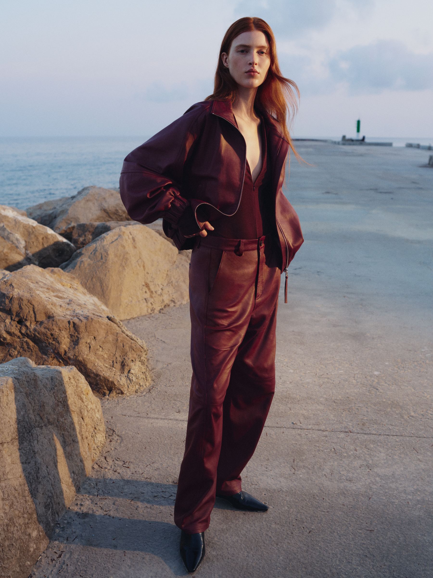 Läderjacka - Mörkröd - Oversized - Women - StillMedia/Environmental - 1