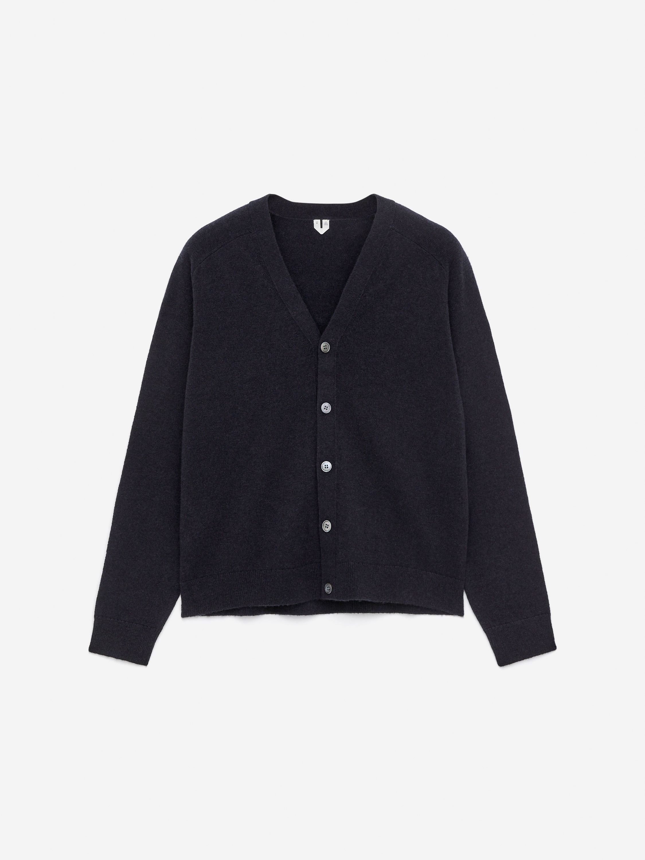 Lambs Wool V-Neck Cardigan - Dark Blue - Regular fit - Men - StillMedia/DescriptiveStillLife - 2