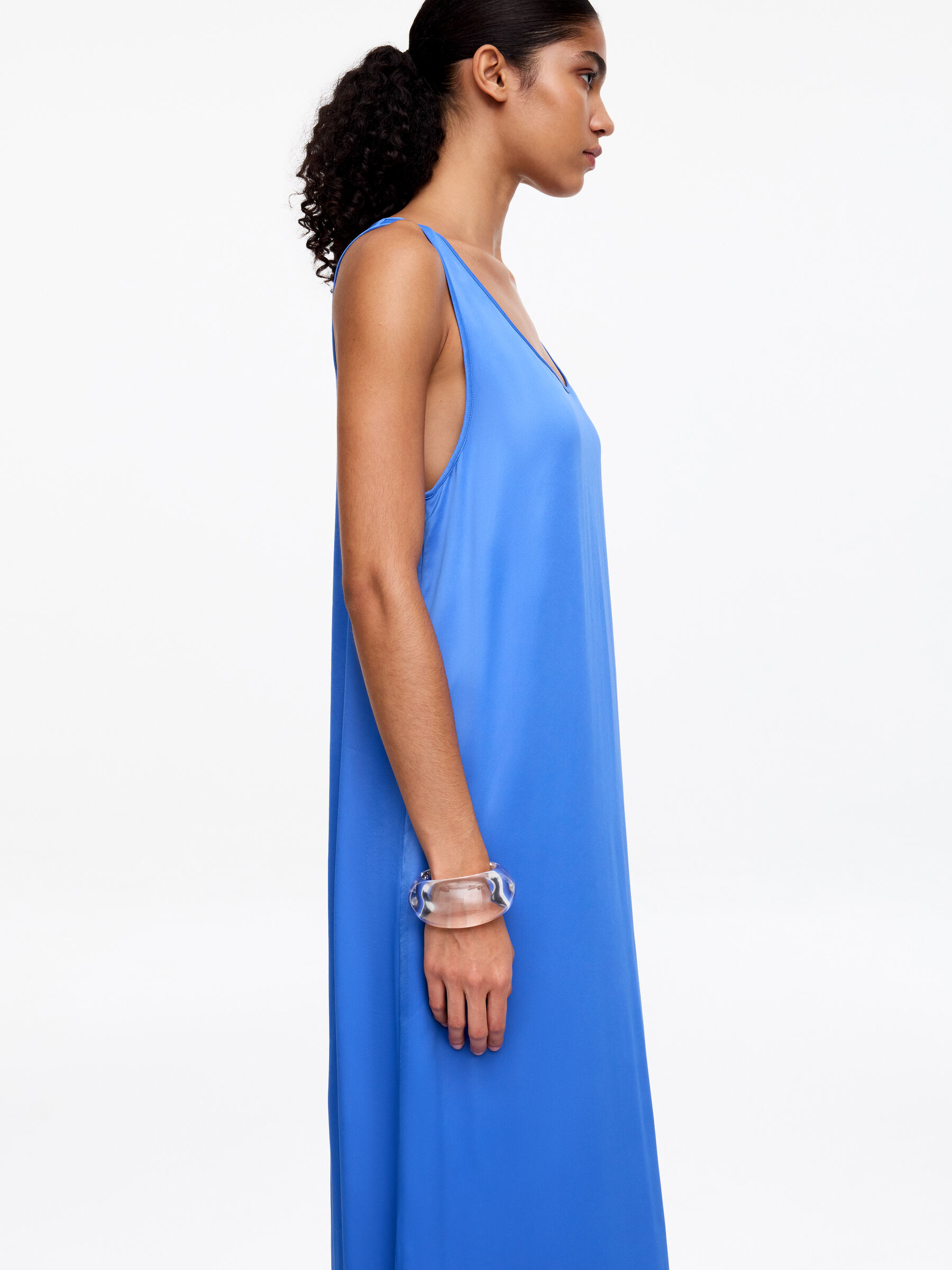 Sleeveless Satin Dress - Blue - Loose fit - Women - StillMedia/Lookbook - 2