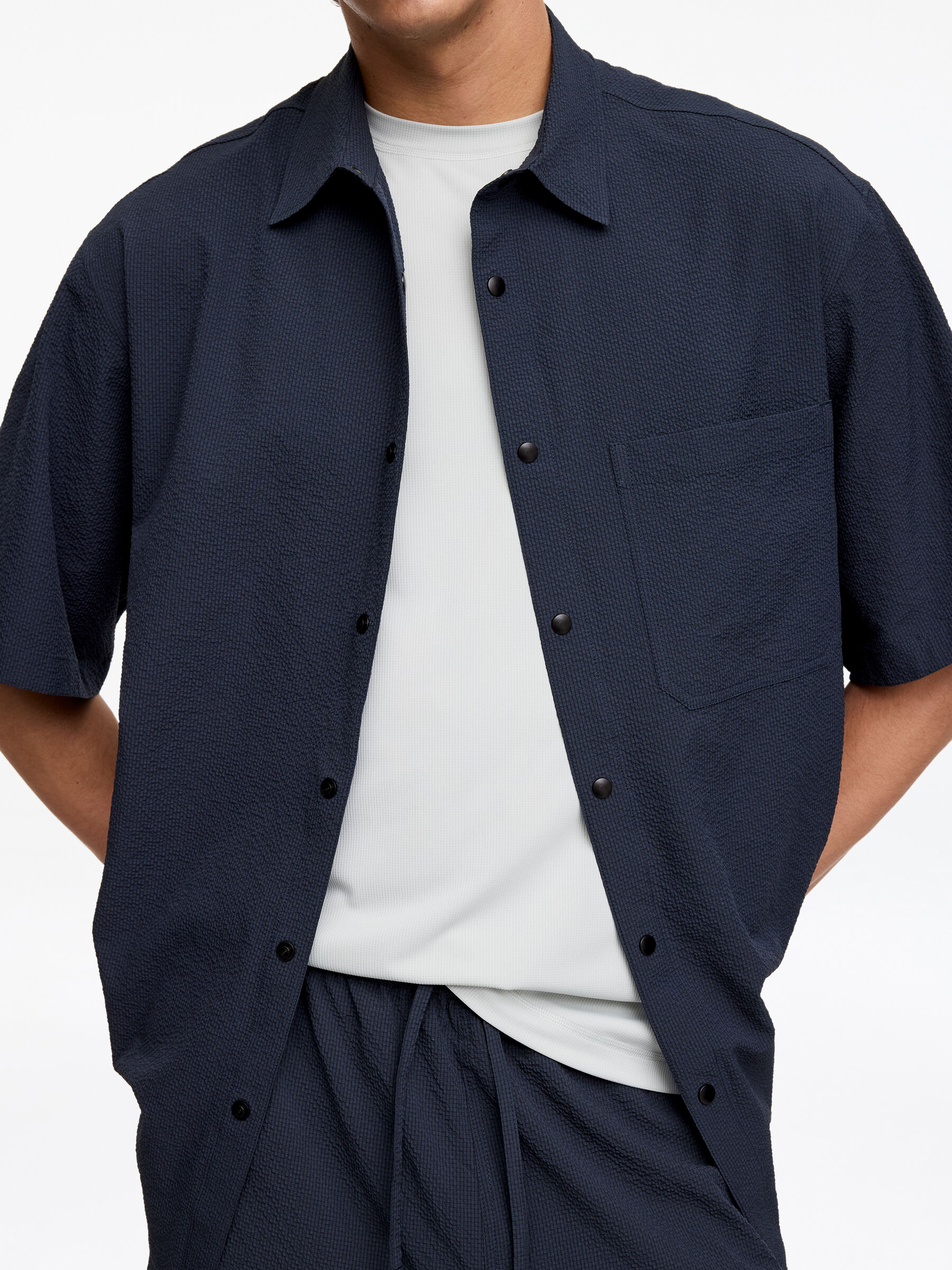 Chemise technique à manches courtes en seersucker - Bleu marine foncé - Regular fit - Homme - StillMedia/Lookbook - 2