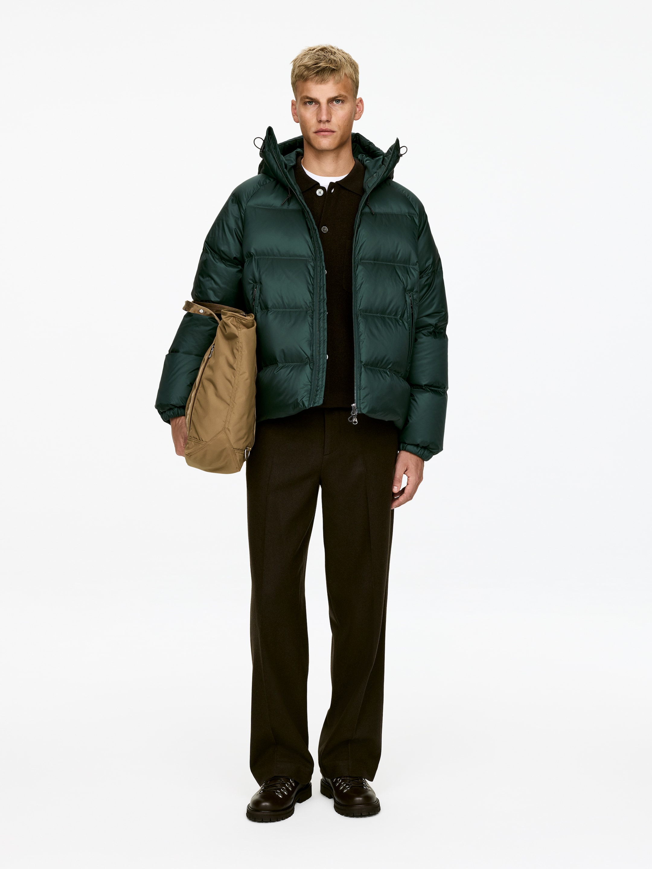 Visualizza immagine più grande: Giacca sportiva Upcycled Down - Verde scuro - UOMO | H&M IT 1