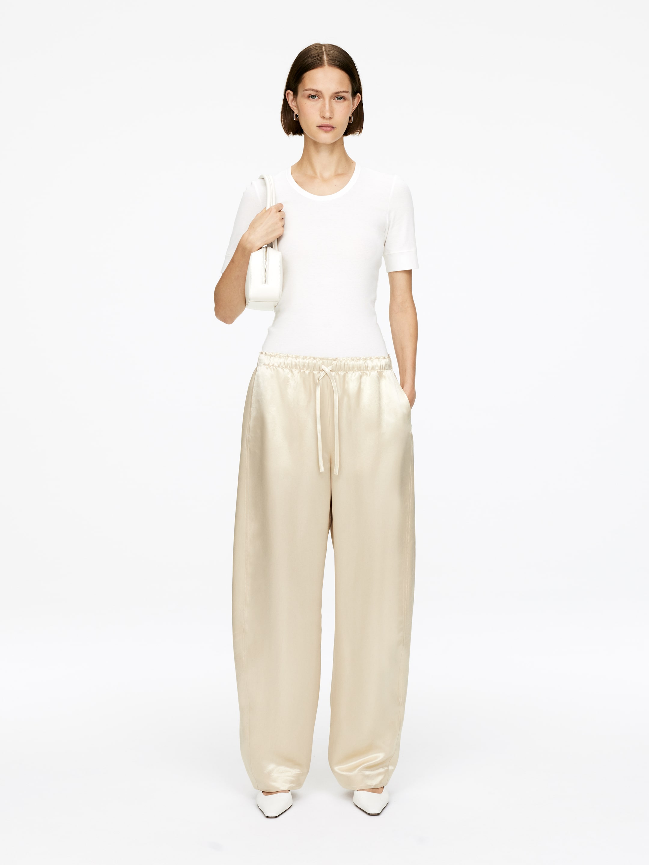 Grösseres Bild ansehen: Satinhose mit Kordelzug - Hellbeige - DAMEN | H&M CH 1