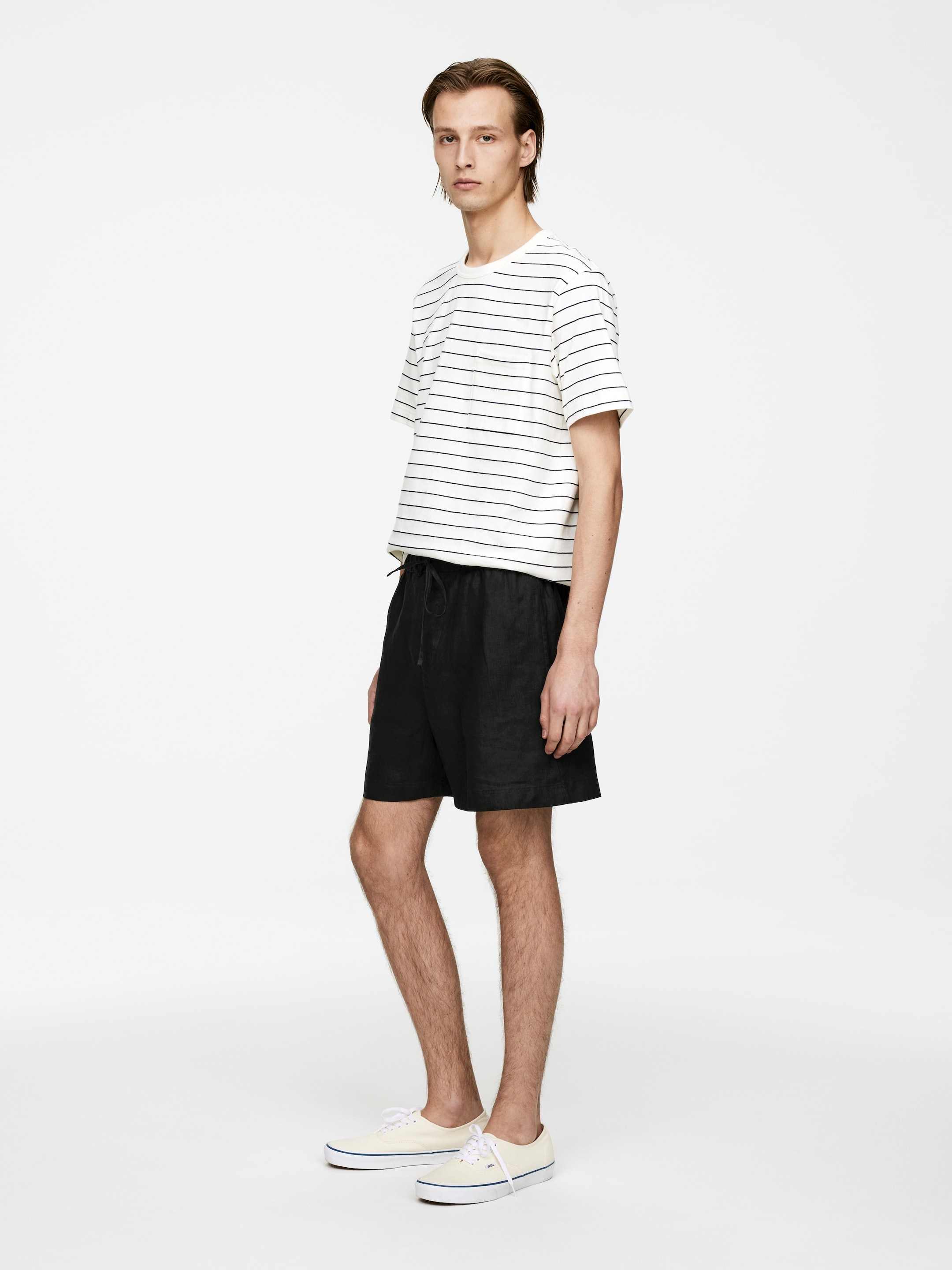 Größeres Bild ansehen: Leinen-Shorts - Schwarz - Men | H&M DE 3